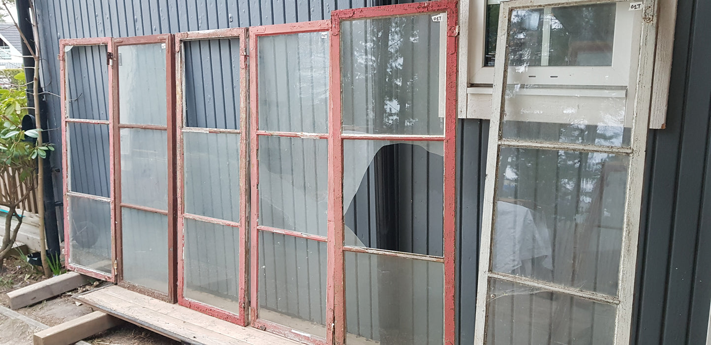 Art 01T 6st B53 H151 D3 munblåsta 3st hela i glas 3st någon ruta sönder 1000 kr per st