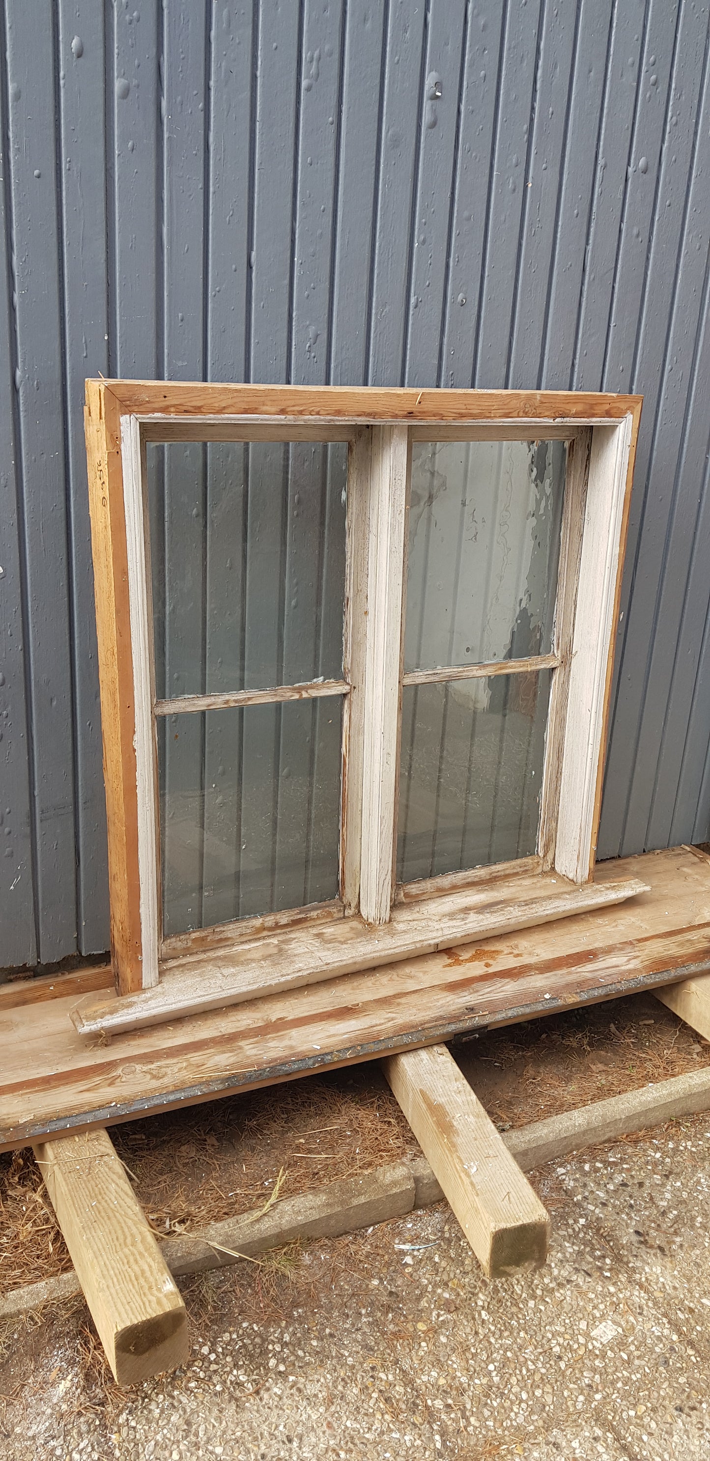 256G B103 h106 d10.5 munblåst 3000kr