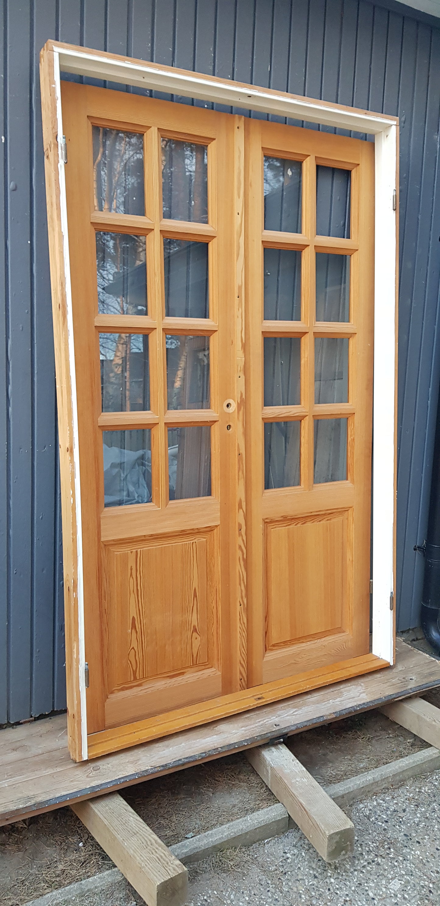 Art 855 b130 h210 d9.5 pris 9000 med karm inomhus