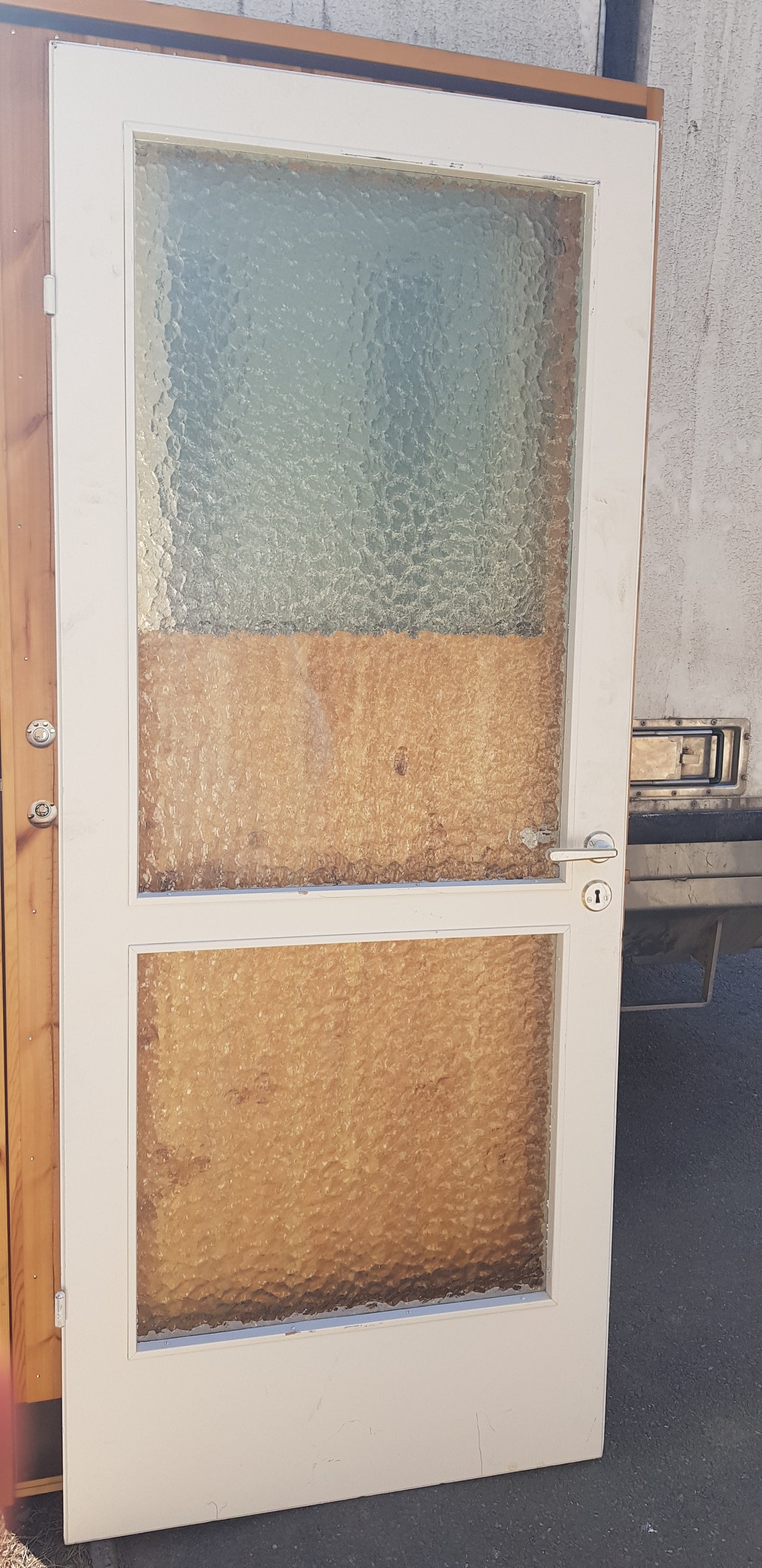 Art 8B b83 h202 d3.5 pris 2500 kr vänster utan karm