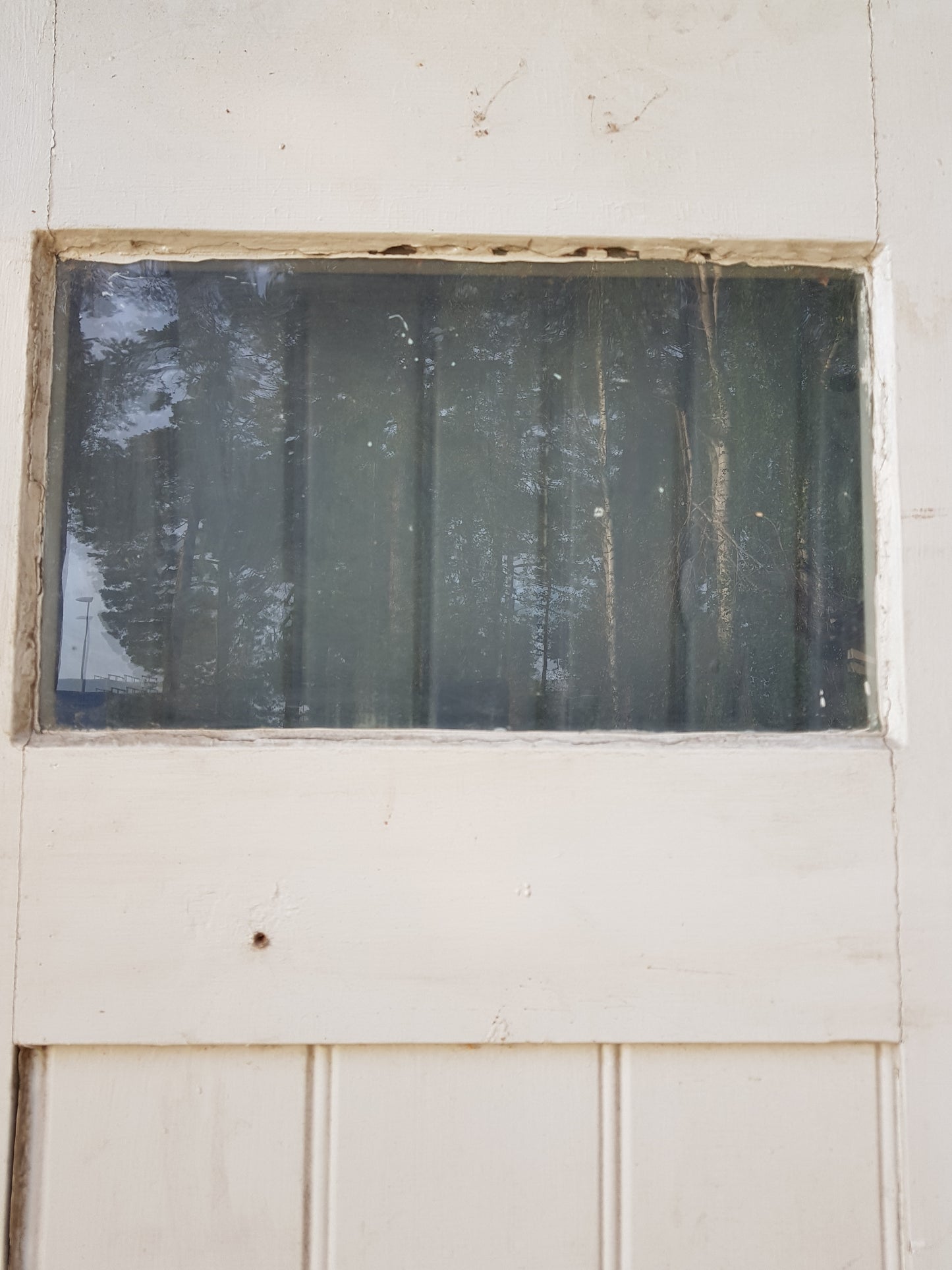 ART 698 B77 H202 D4.5 PRIS 4000 kr vänster