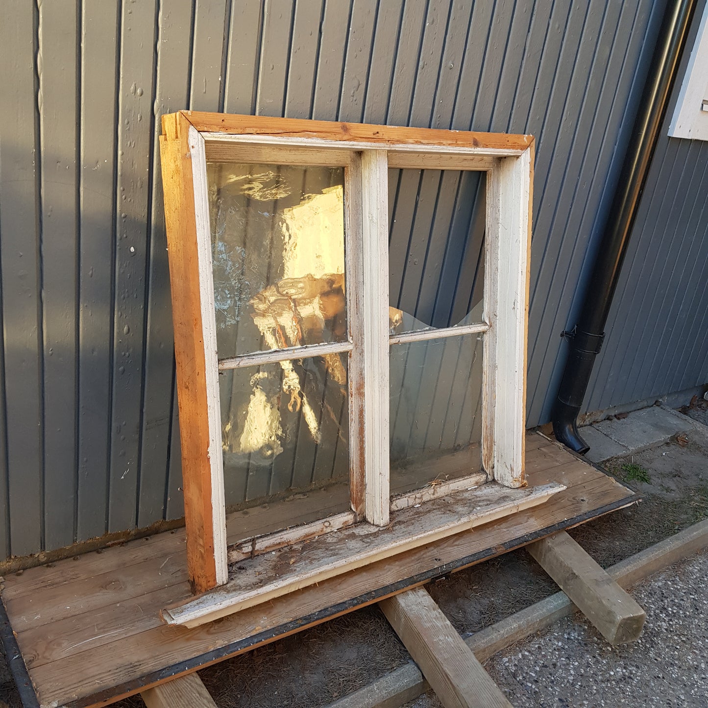 256C B103 h106 d10.5 munblåst 3000kr