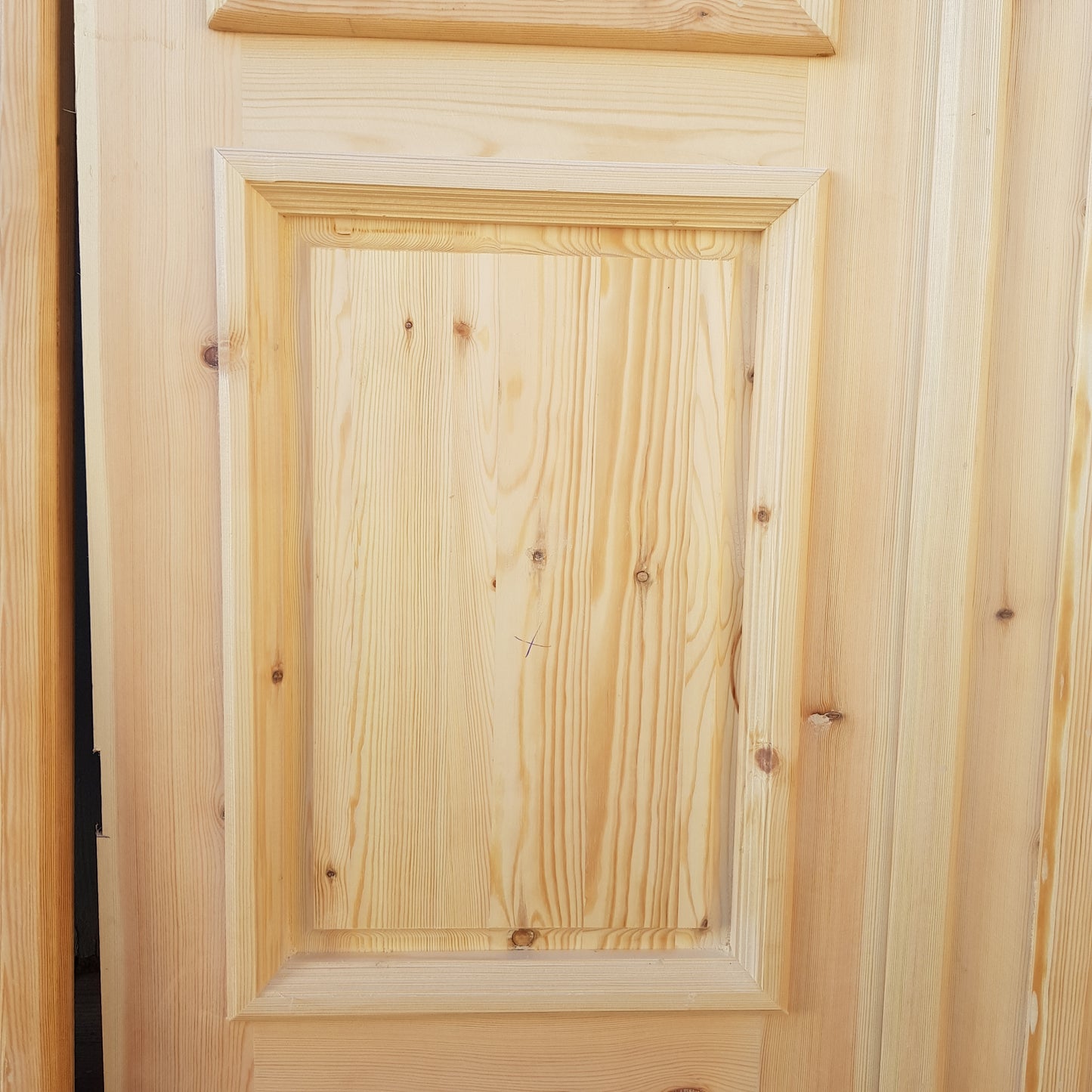 Art 821 b120 h200 br 68 pris 16000kr tillkommer 1000kr för låskista och gångjärn