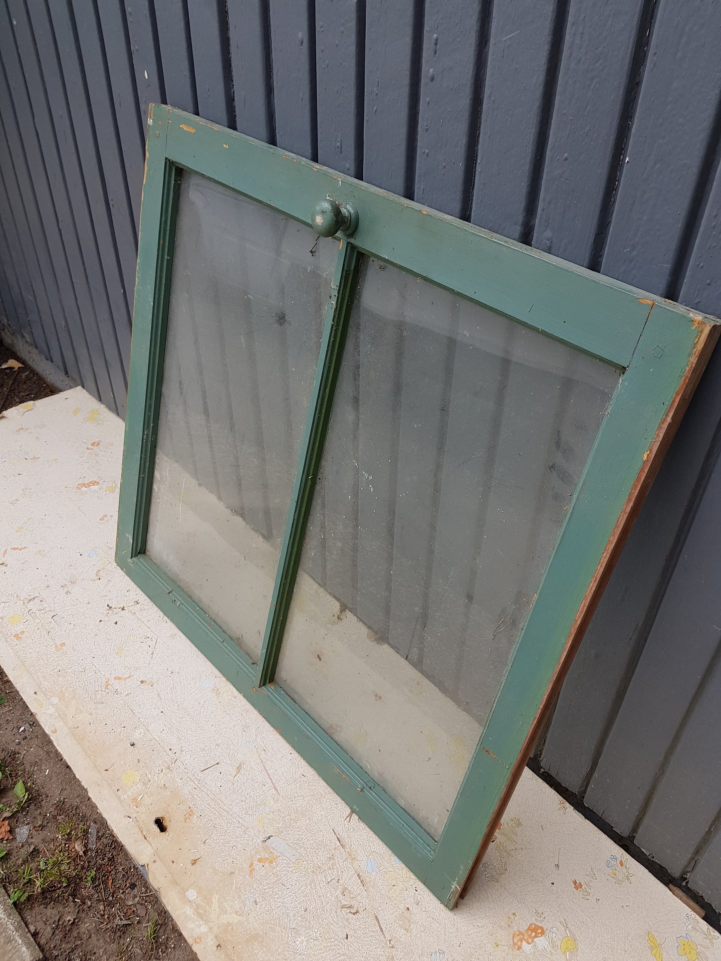 ART 597  B 79.5 h74.5  pris 500 kr