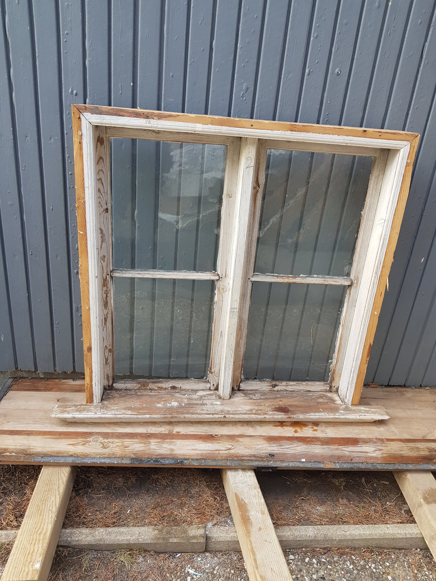 256F  B103.5 h106 d10.5 munblåst 3000kr