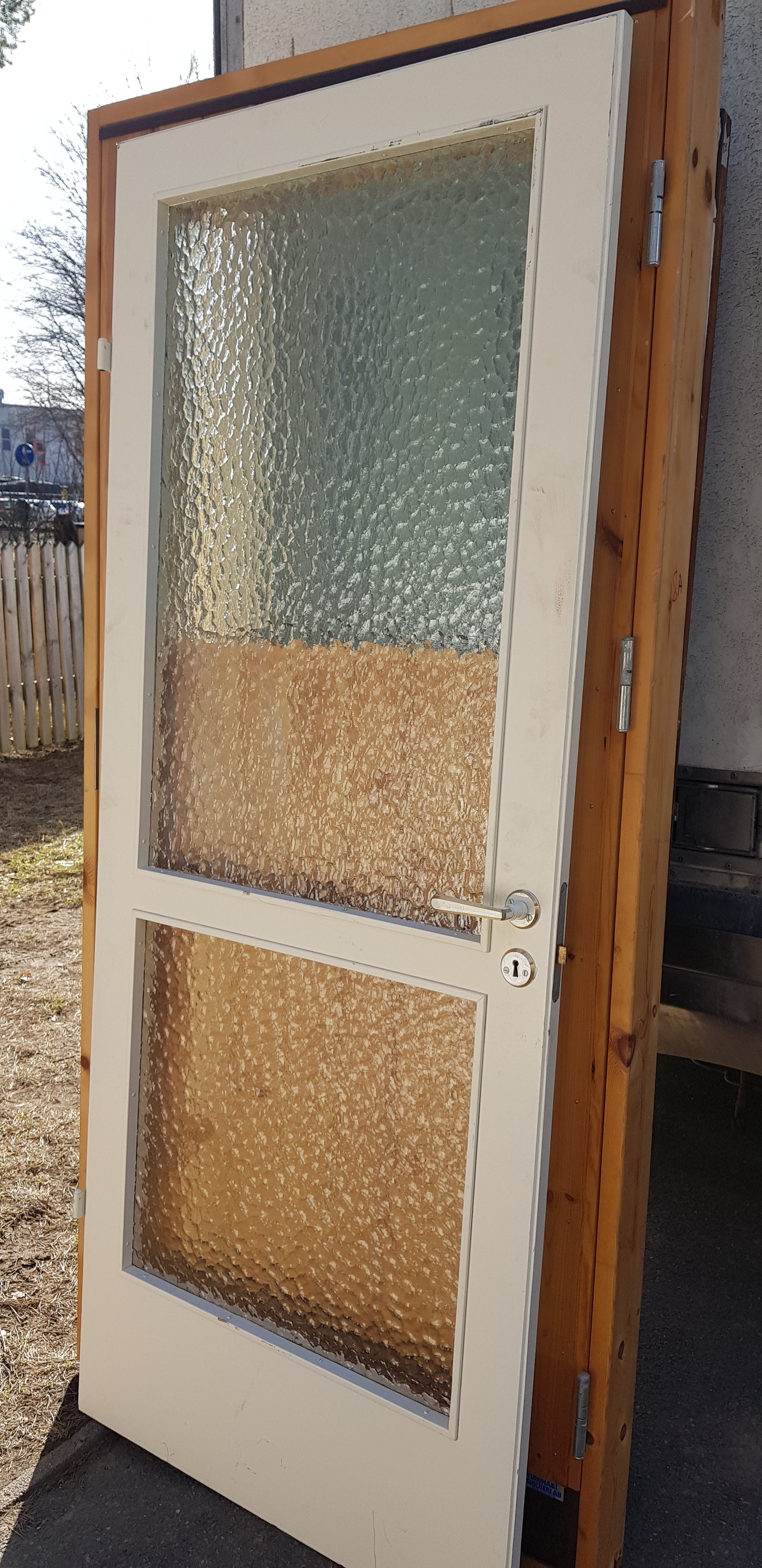 Art 8B b83 h202 d3.5 pris 2500 kr vänster utan karm