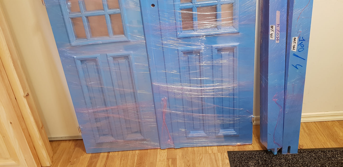 ARTIKELNUMMER 461 Nytillverkade pardörrar med dubbelglas i gammal stil inkl karm, yttermått: Bredd 120 cm Höjd 210 cm Djup dörrblad 4.5 cm pris: 16000 kr
