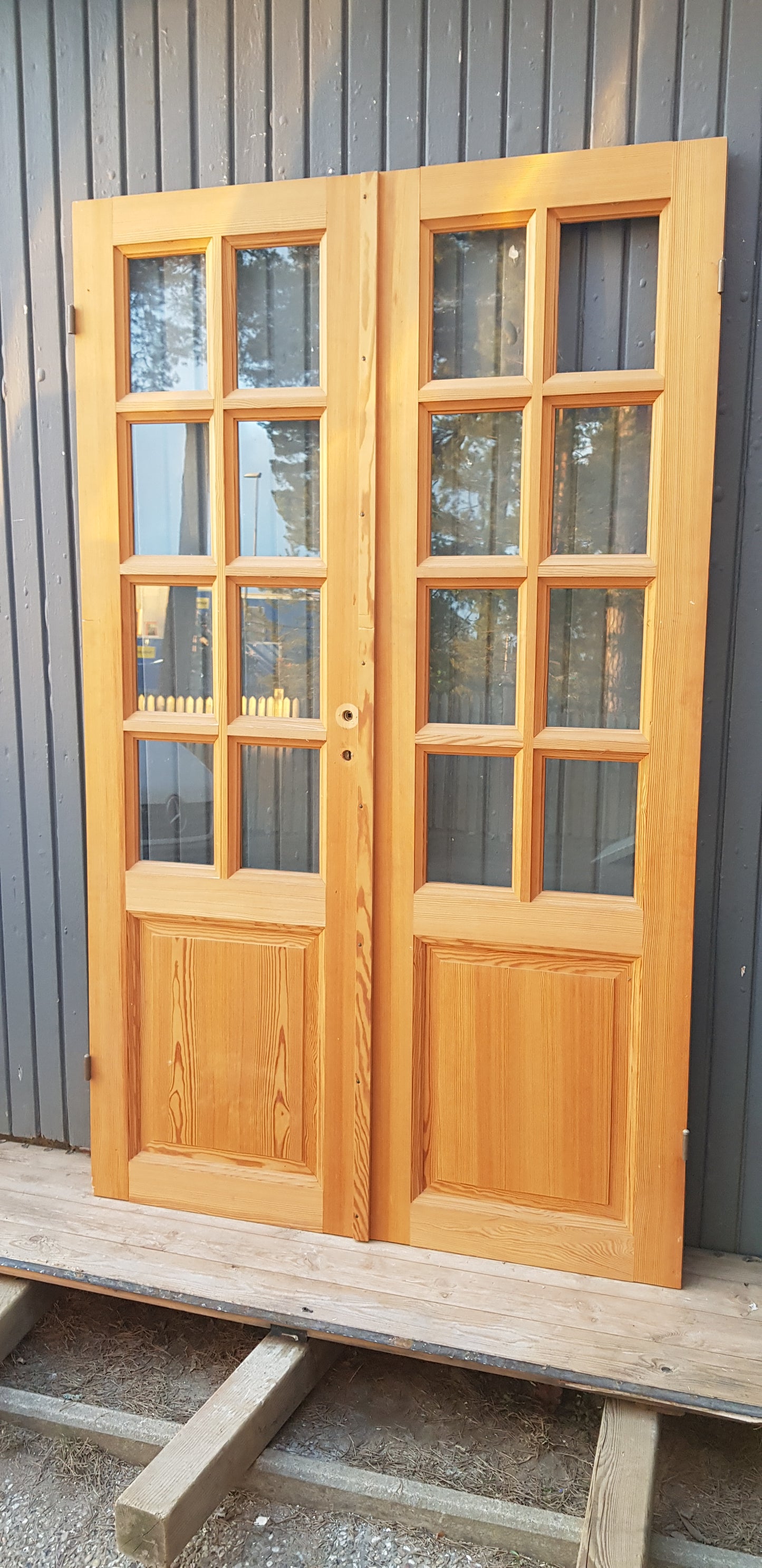 Art 855 b130 h210 d9.5 pris 9000 med karm inomhus