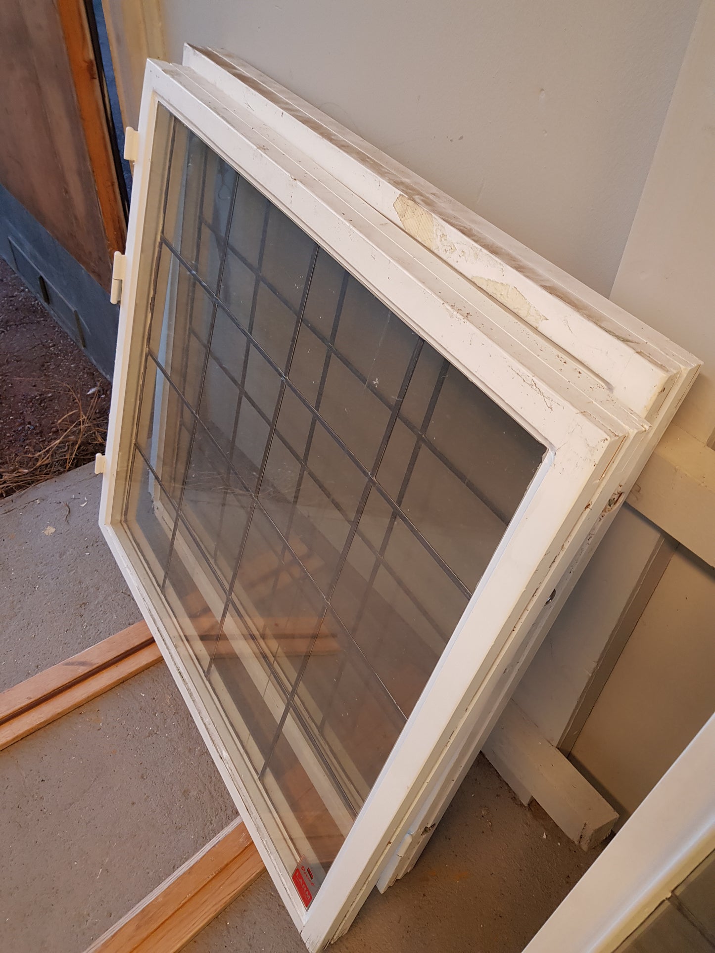 Art 834A b94 h92.2 2st 3500 kr st utan karm (Borlänge)