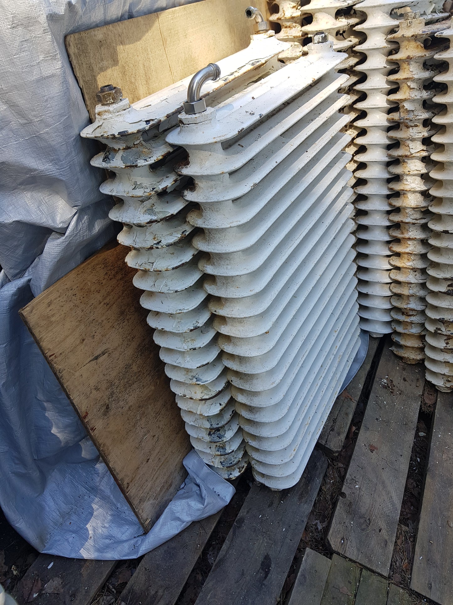 ART 495 2st b85 h60. b81 h58 pris 2000kr ST