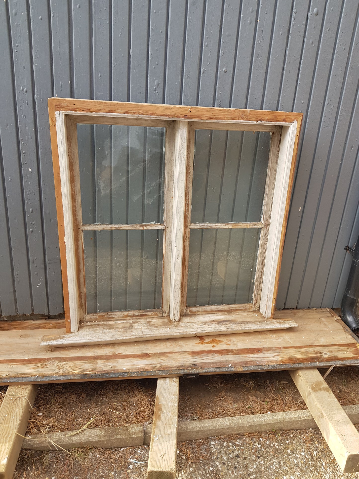 256G B103 h106 d10.5 munblåst 3000kr