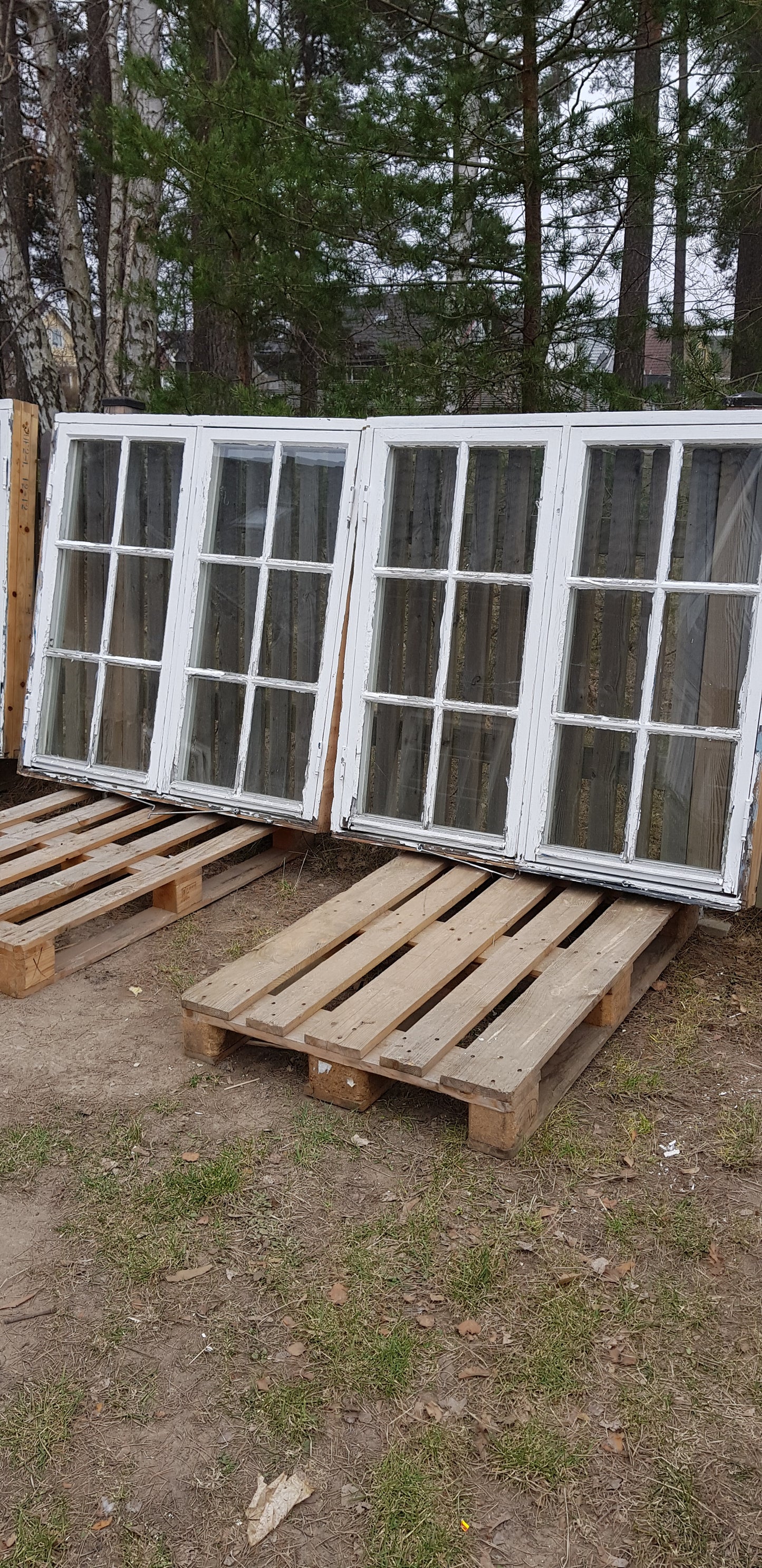 Art 02D 4st B118.5 H118.5 D10.5 kopplade med äkta spröjs 4000 kr per st.