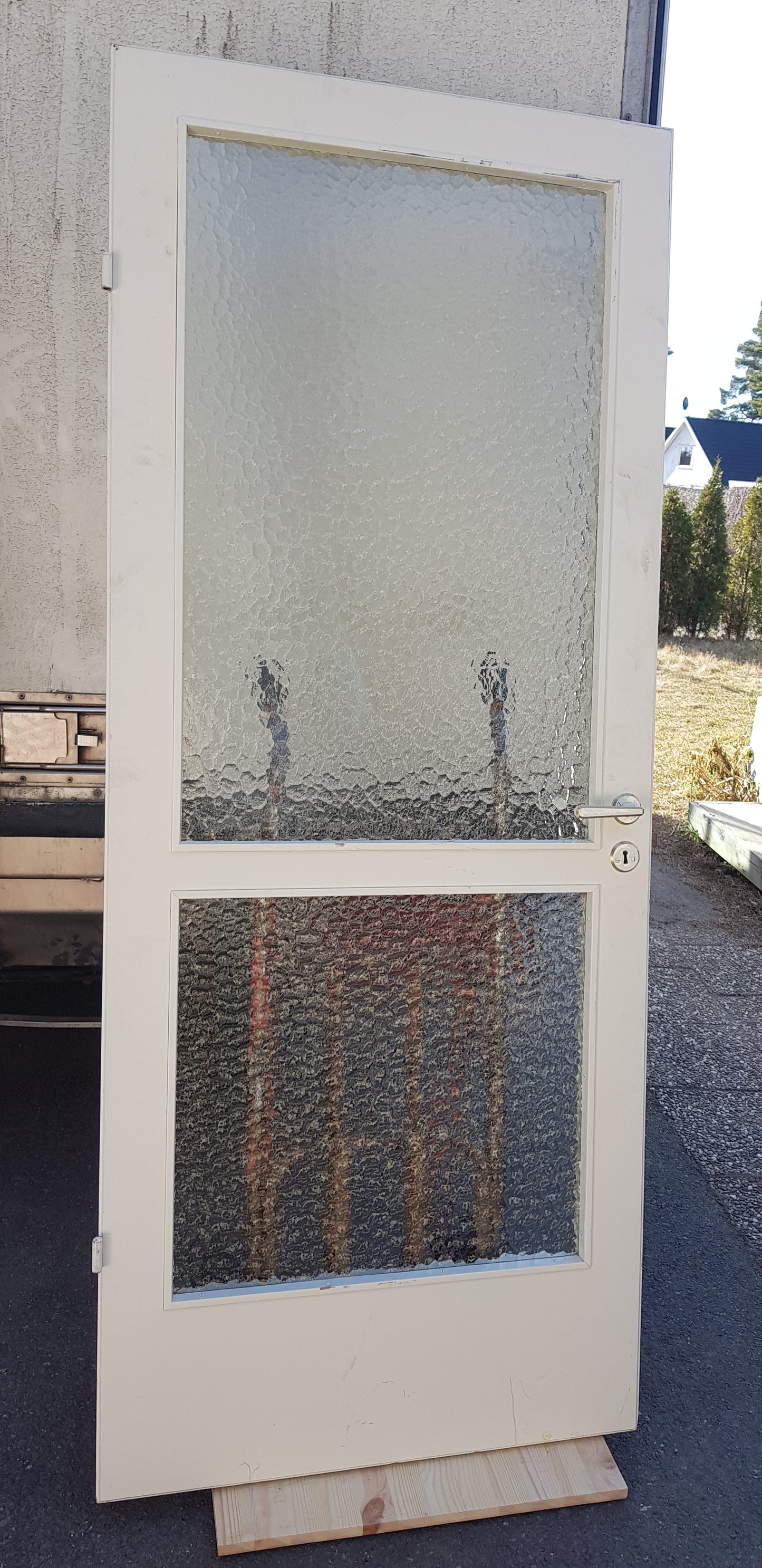 Art 8B b83 h202 d3.5 pris 2500 kr vänster utan karm