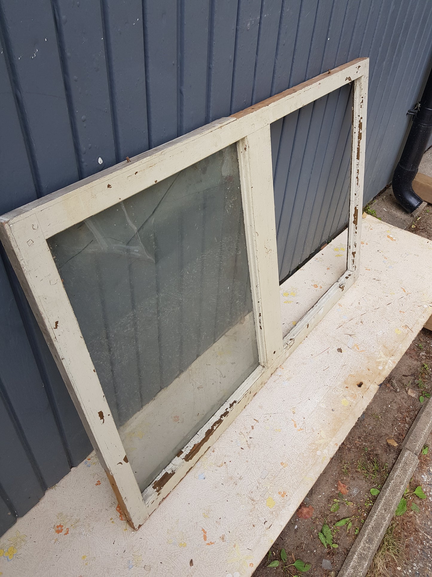 ART 600  1st  B113.5 h 75  pris 500 kr munblåst