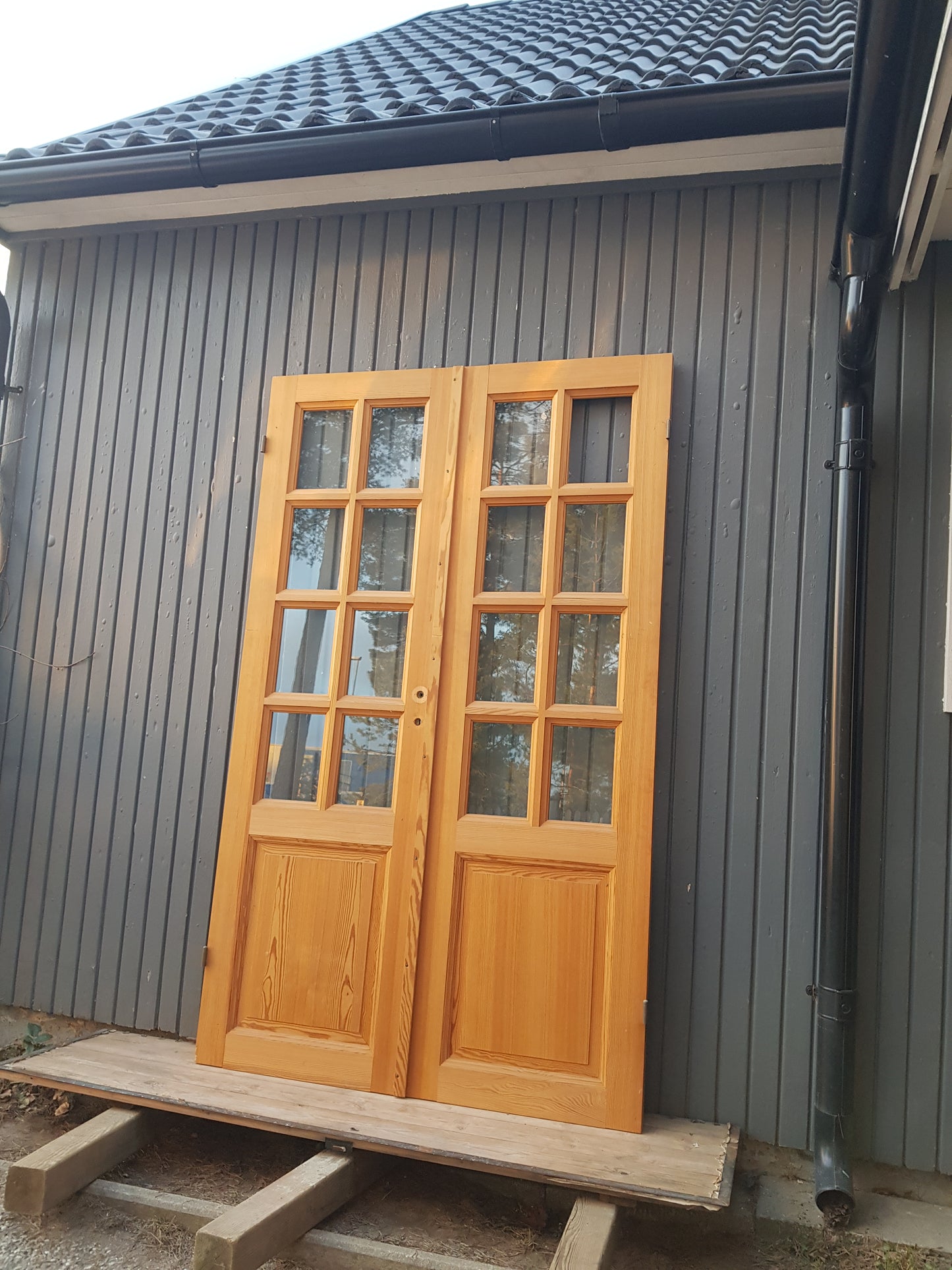 Art 855 b130 h210 d9.5 pris 9000 med karm inomhus