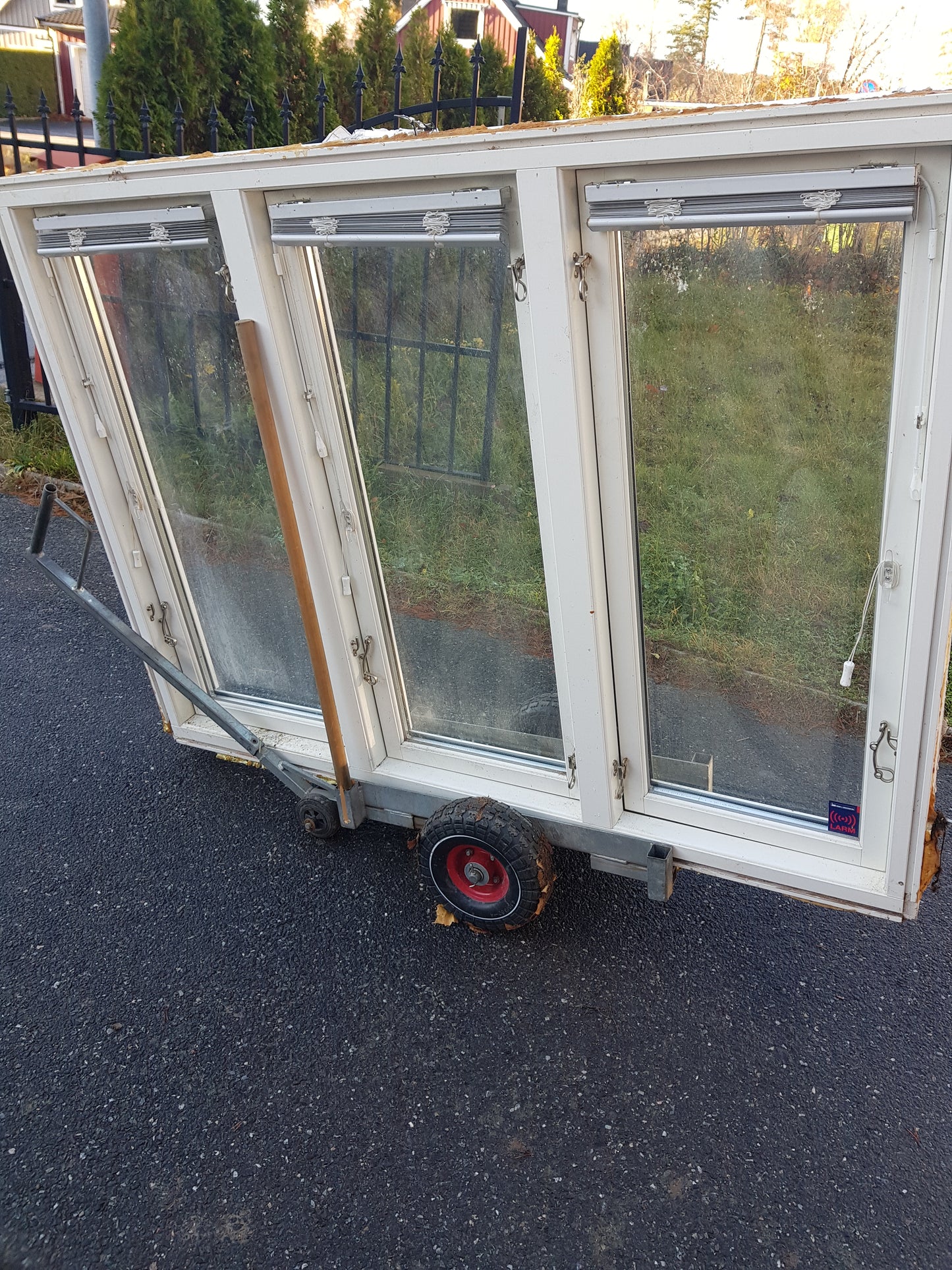 ART 557 B 160 H 120 PRIS 6500 KR 3glas mockfjärd
