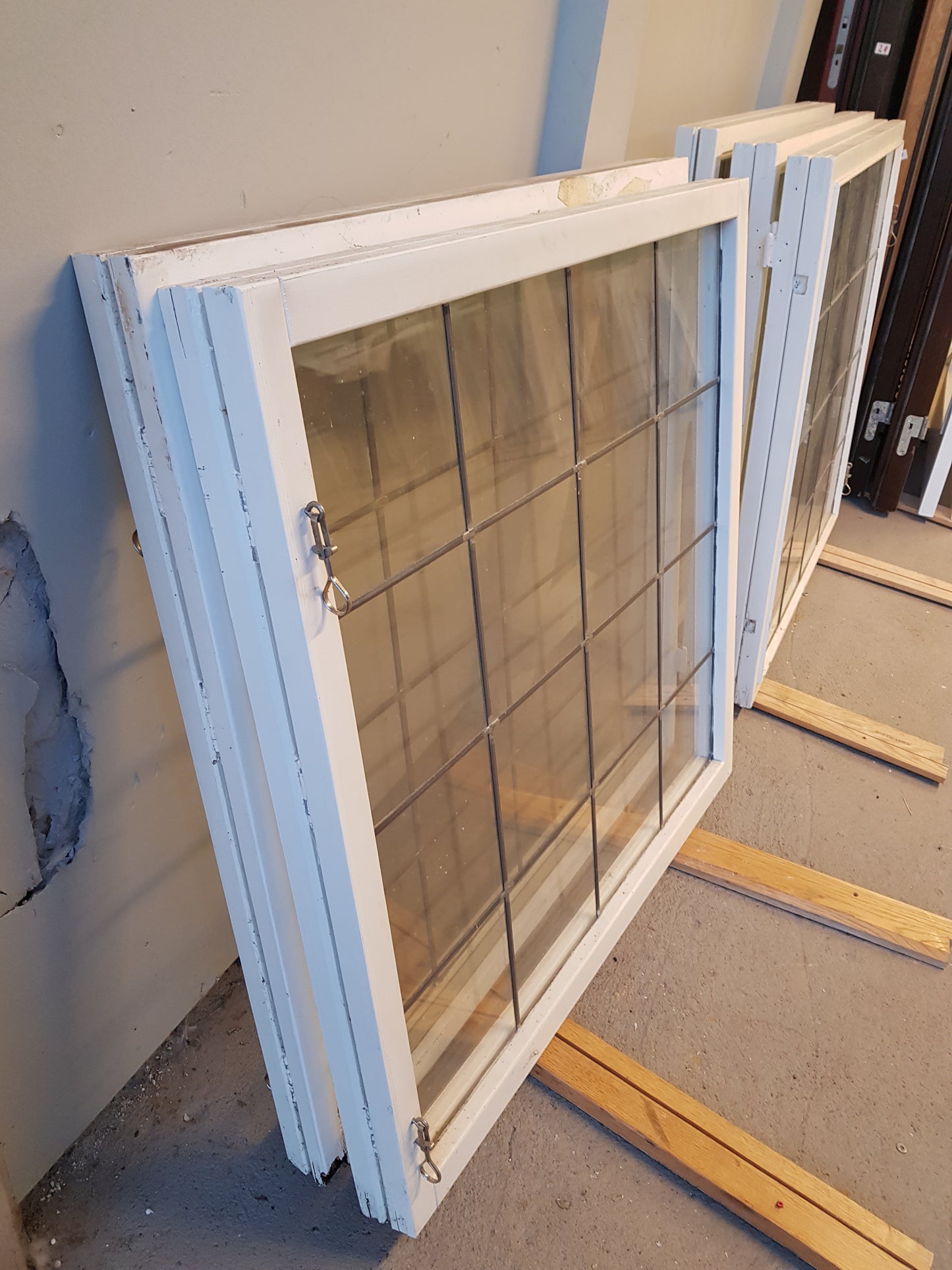 Art 834A b94 h92.2 2st 3500 kr st utan karm (Borlänge)