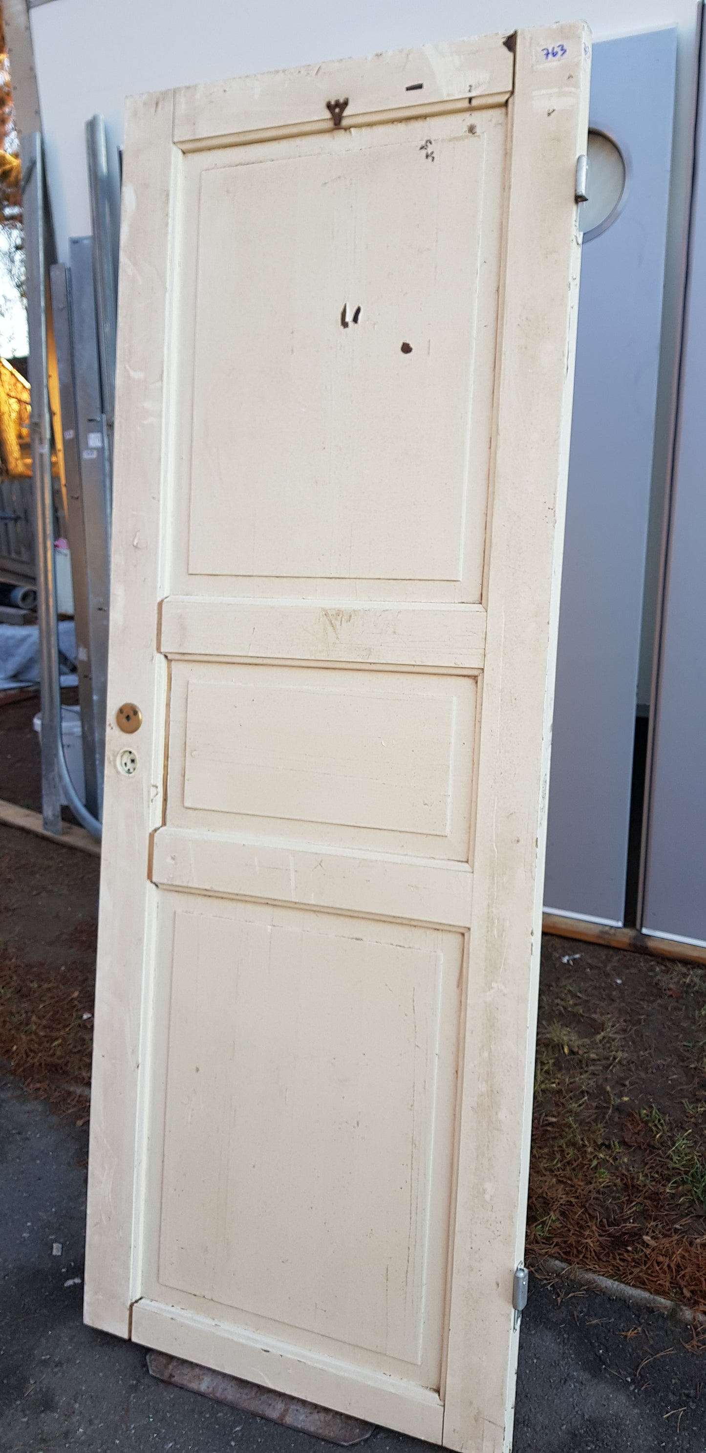 ART 763 B 74 H 200 D 4 PRIS 1500 KR HÖGER