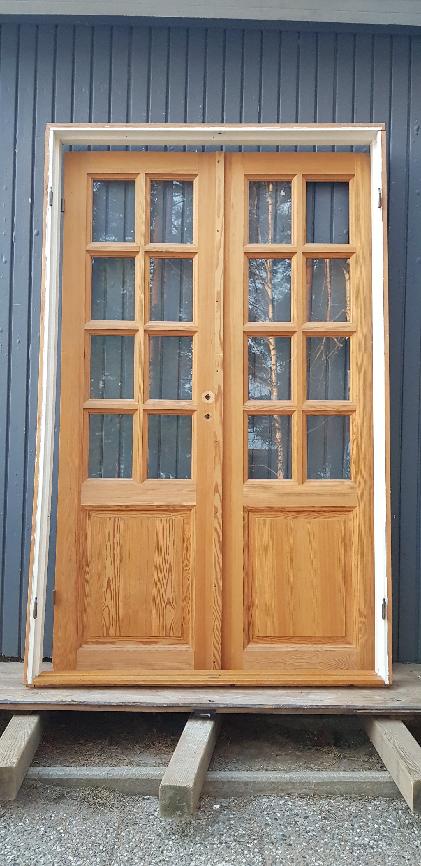 Art 855 b130 h210 d9.5 pris 9000 med karm inomhus