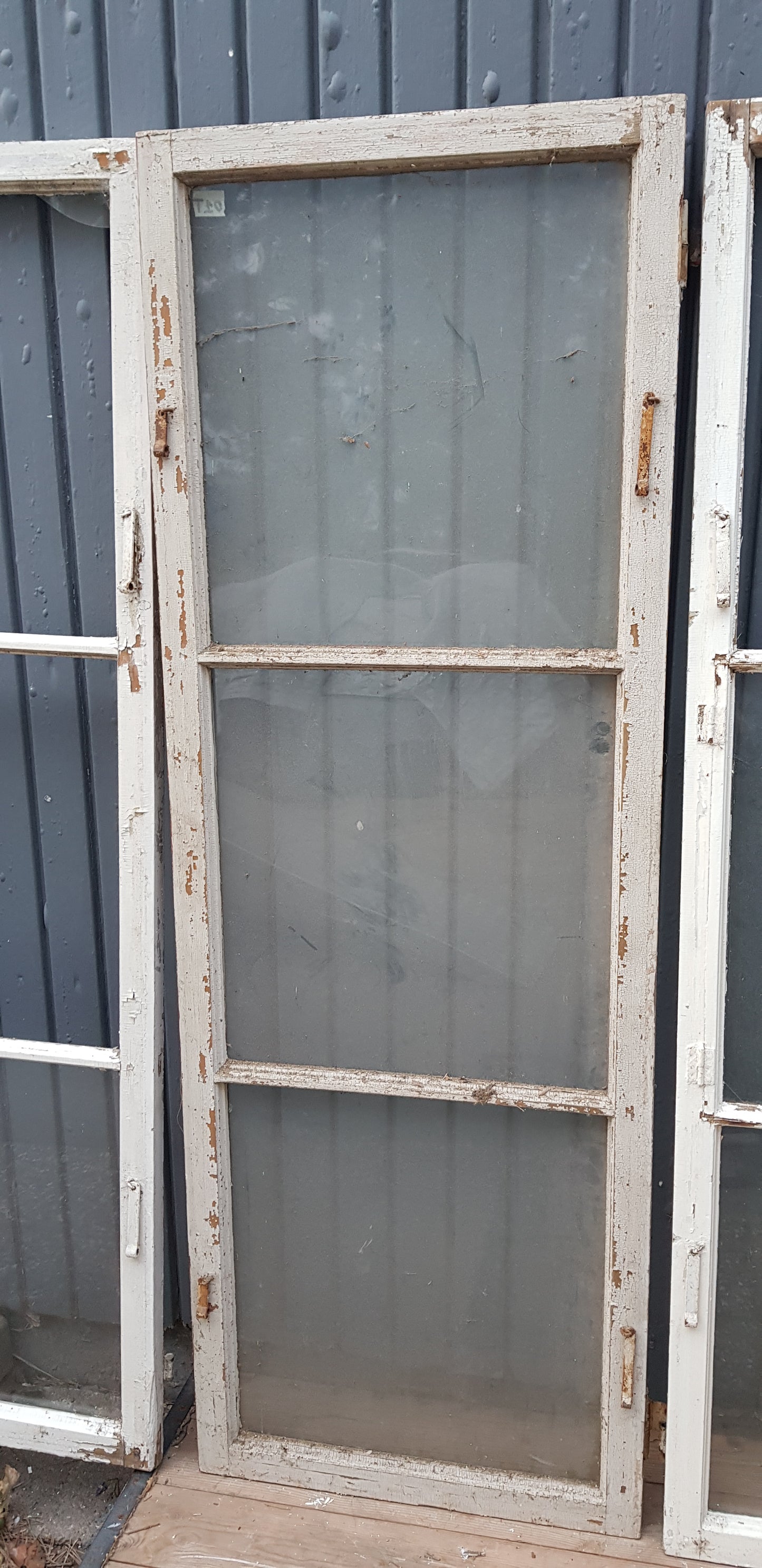 Art 01T 6st B53 H151 D3 munblåsta 3st hela i glas 3st någon ruta sönder 1000 kr per st