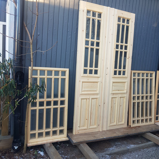 Art 802 B118 H218 med 12 st fönster med pardörr ( pardörr 16000 kr) ( fönster 4000 kr per st)