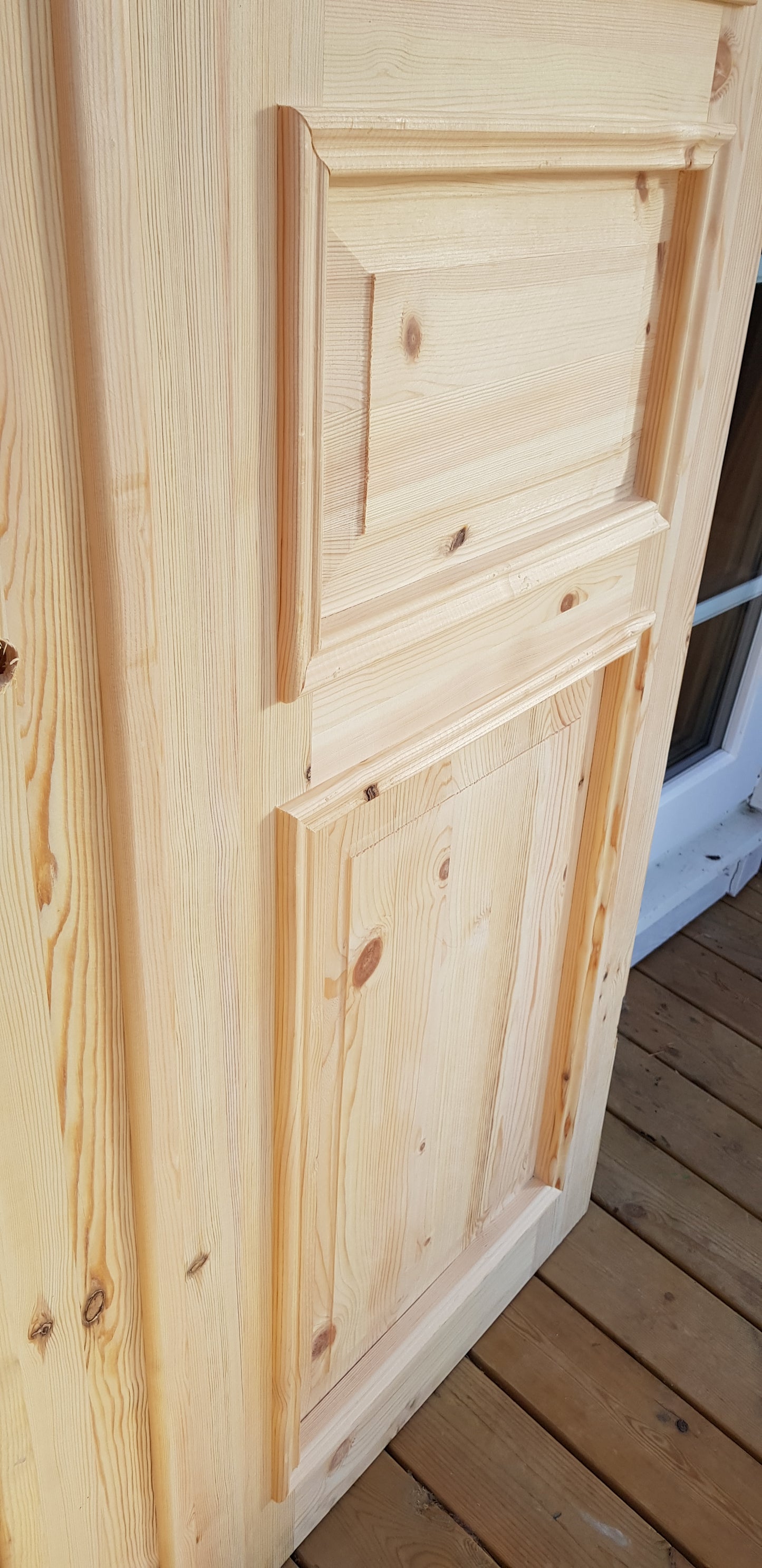 ART 722 Nytillverkad pardörr i gammal stil Mått B140 x H210 cm Öppnas utåt Handtag på höger sida Pris 15000 kr Tillkommer 1000 kr för gångjärn och låskista