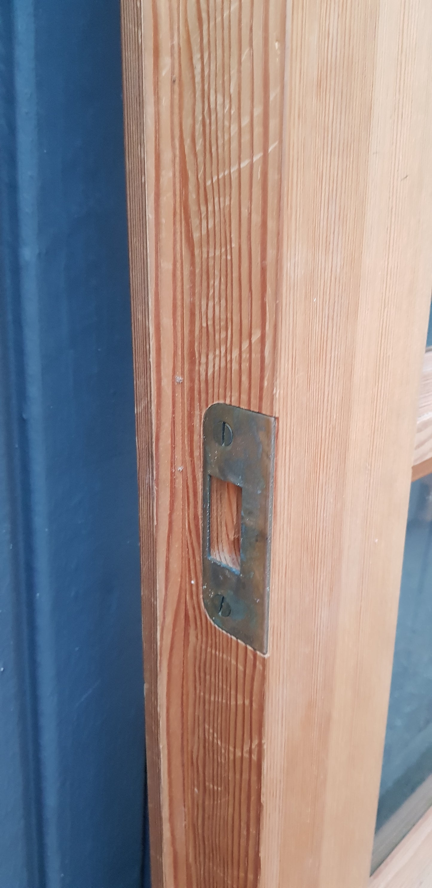 Art 855 b130 h210 d9.5 pris 9000 med karm inomhus