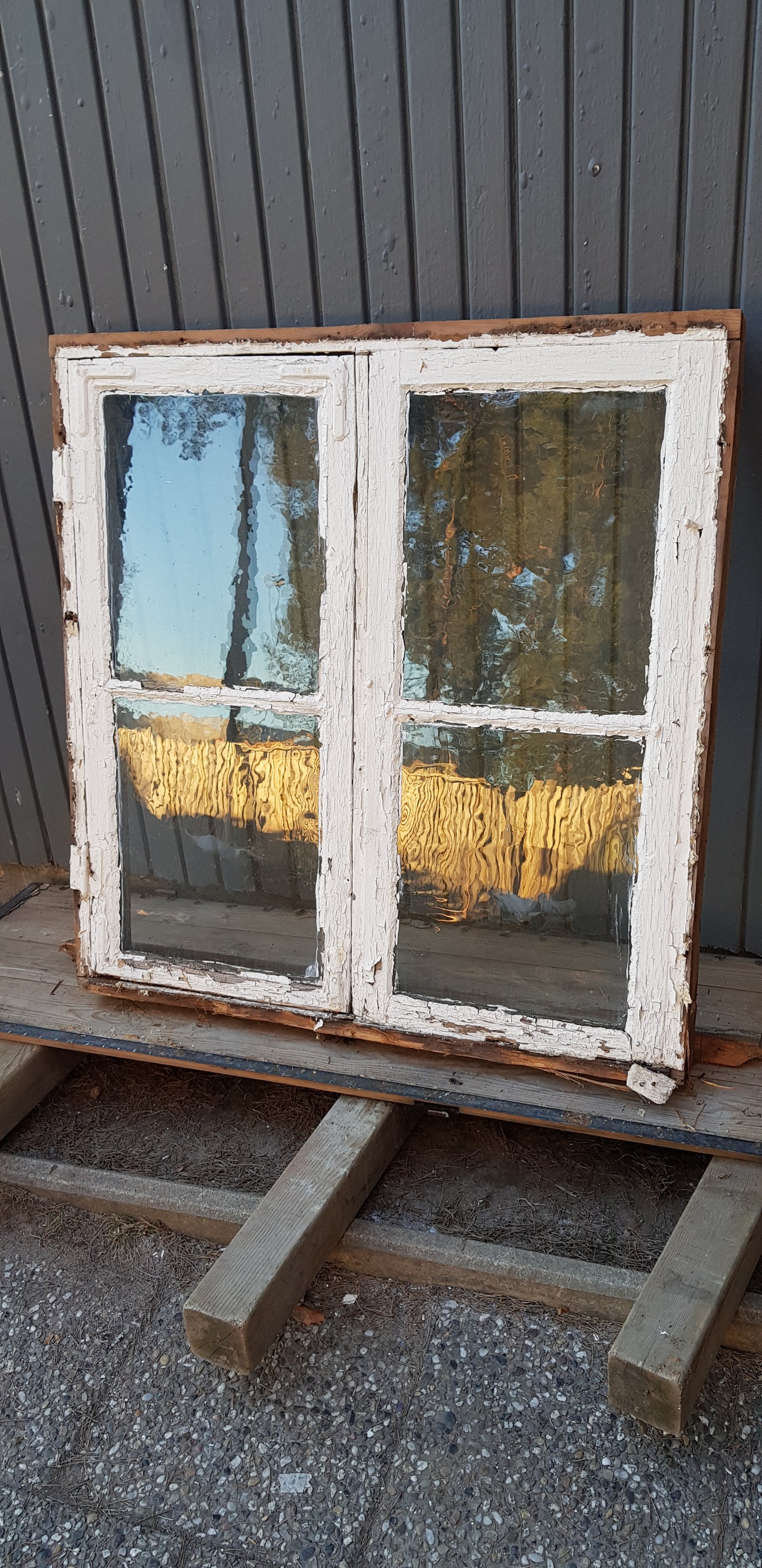 Art 256E b101 h105 d10 3500kr munblåst