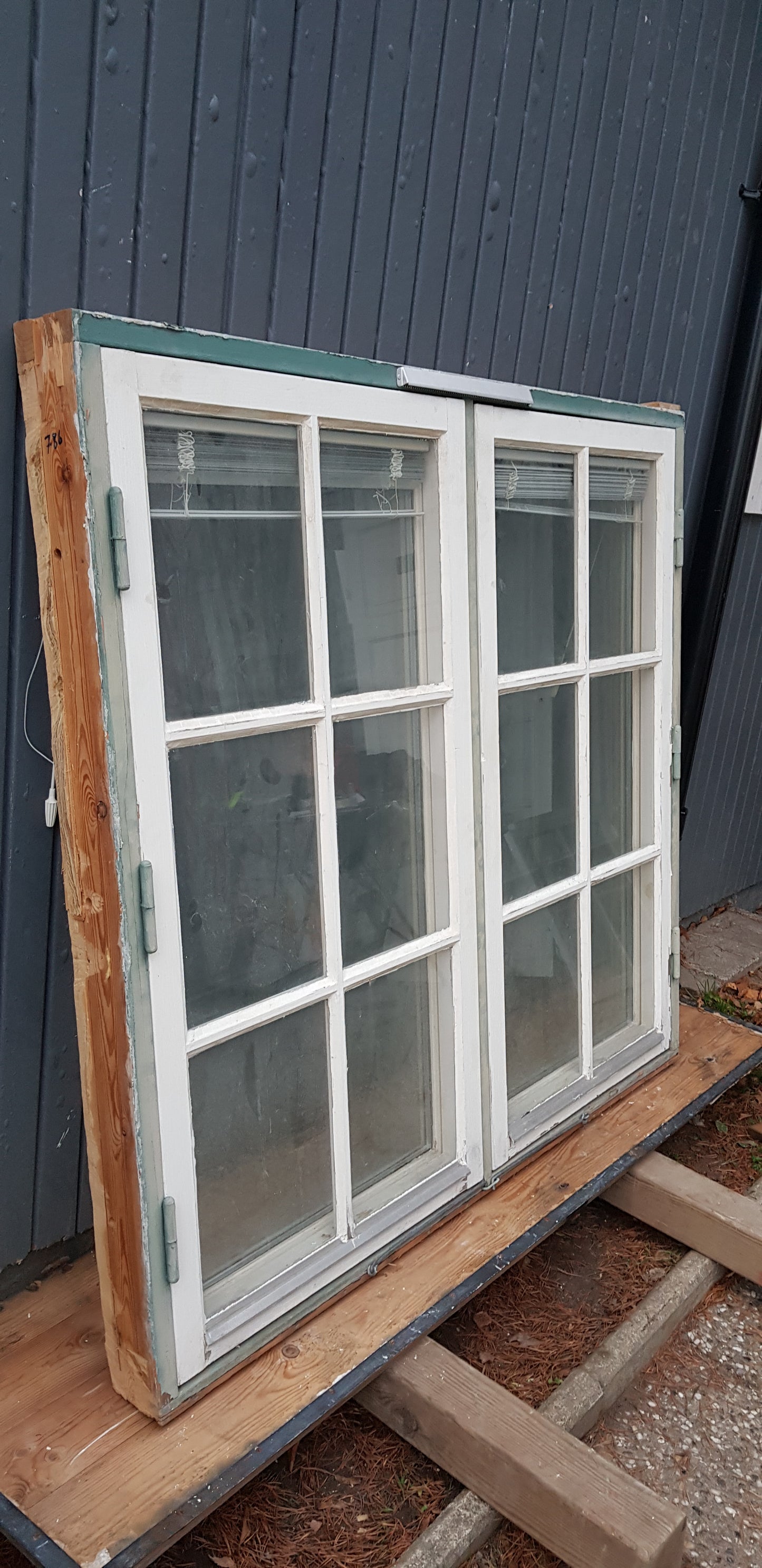 ART 786 B 140 H 130 D 10.5 5000 KR UTÅT 3GLAS