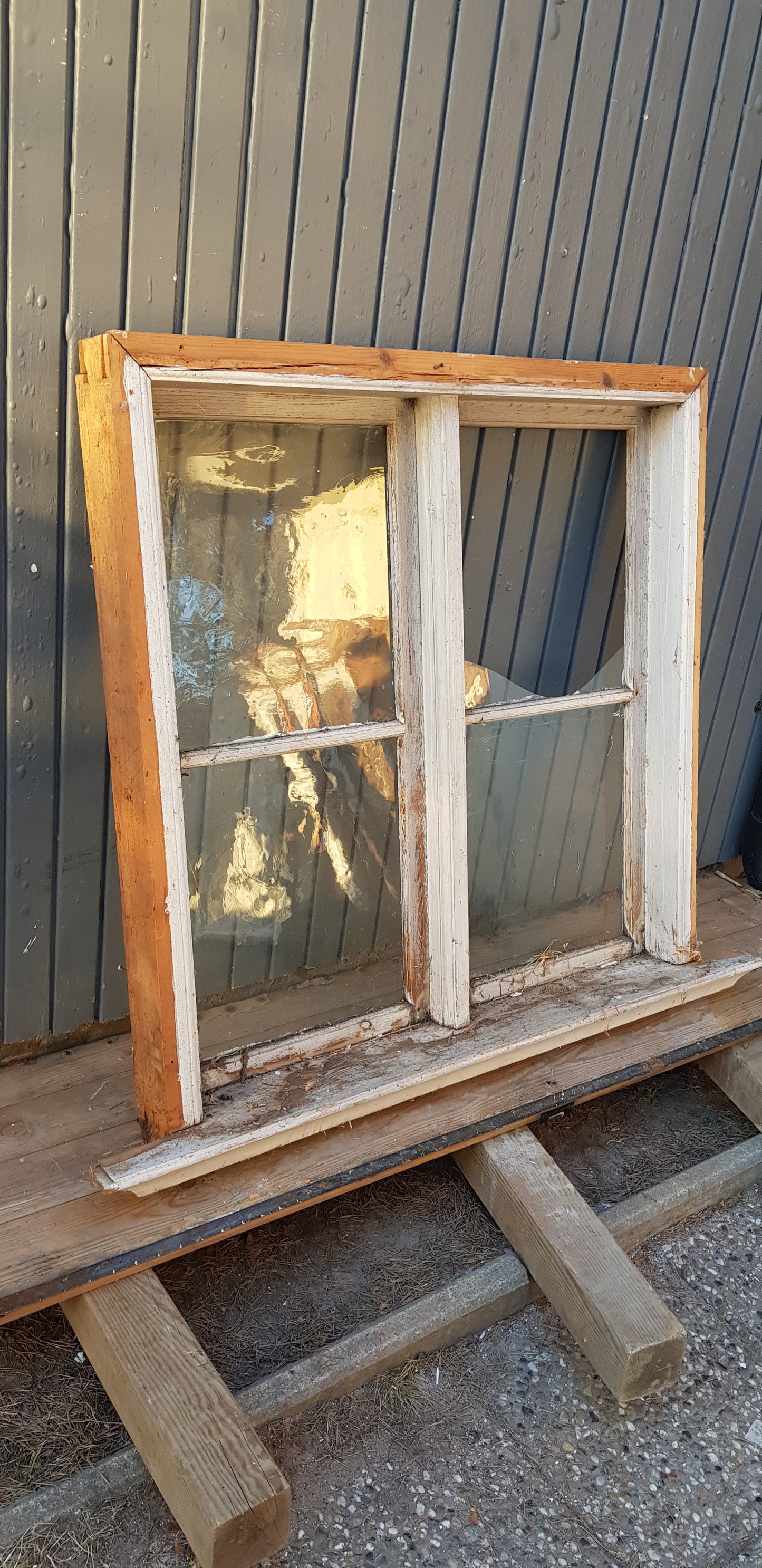 256C B103 h106 d10.5 munblåst 3000kr
