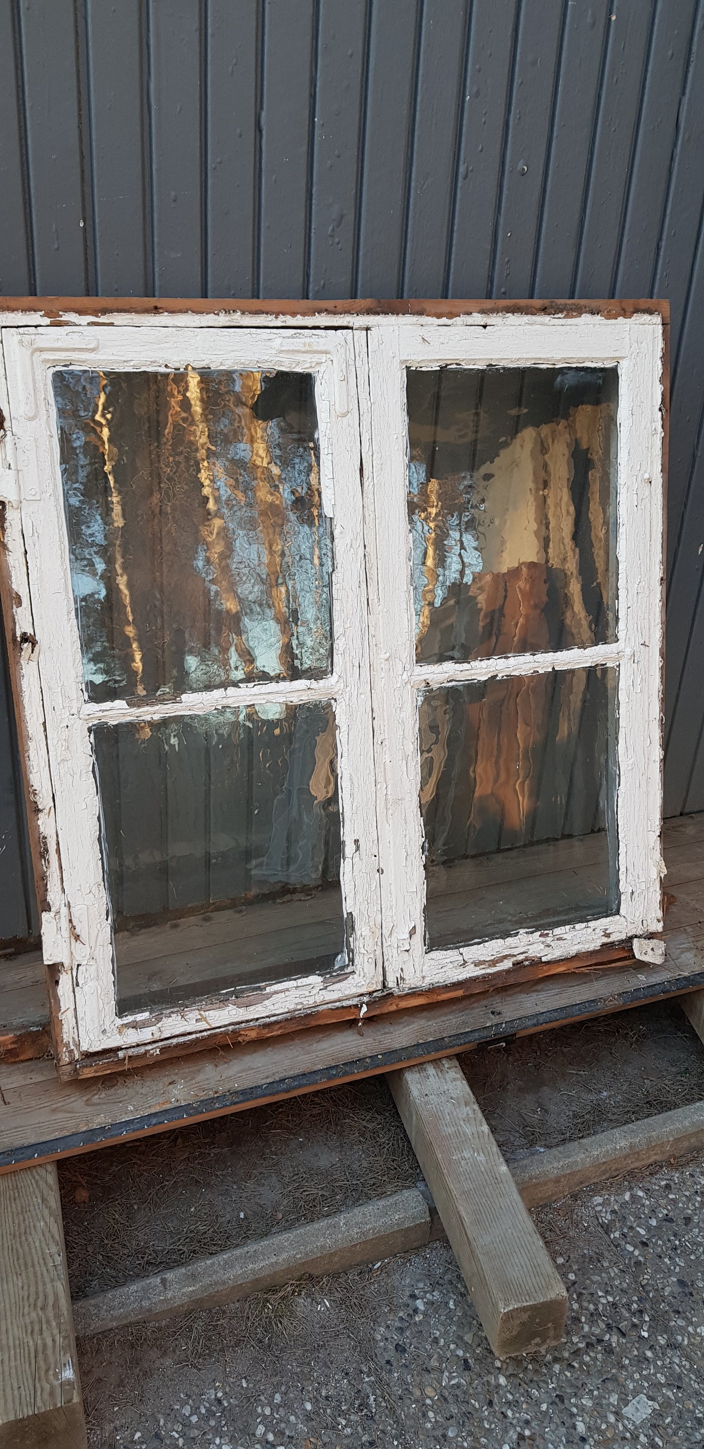 Art 256E b101 h105 d10 3500kr munblåst