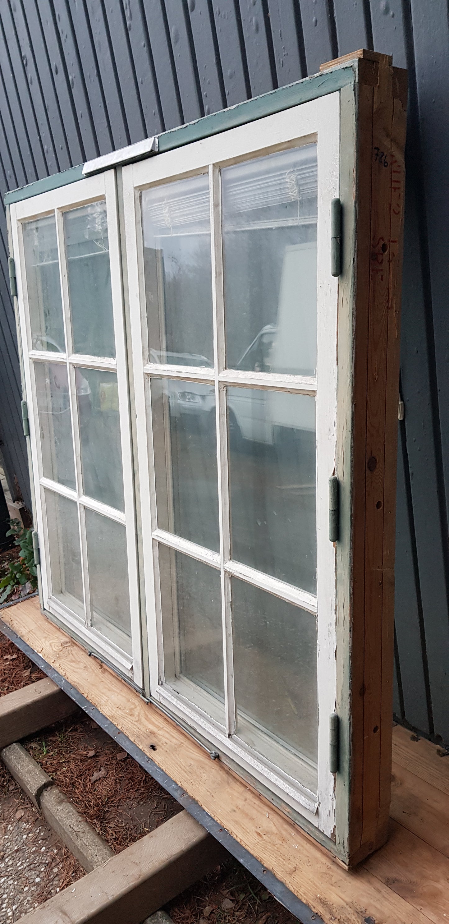 ART 786 B 140 H 130 D 10.5 5000 KR UTÅT 3GLAS