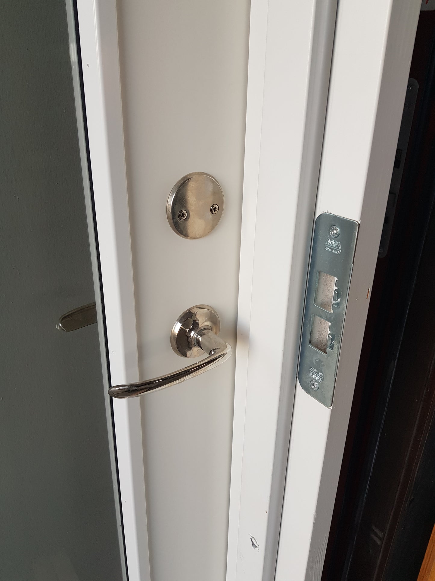 Art 833B b90 h210 vänster glas Nordic 5000 kr med karm (BORLÄNGE)