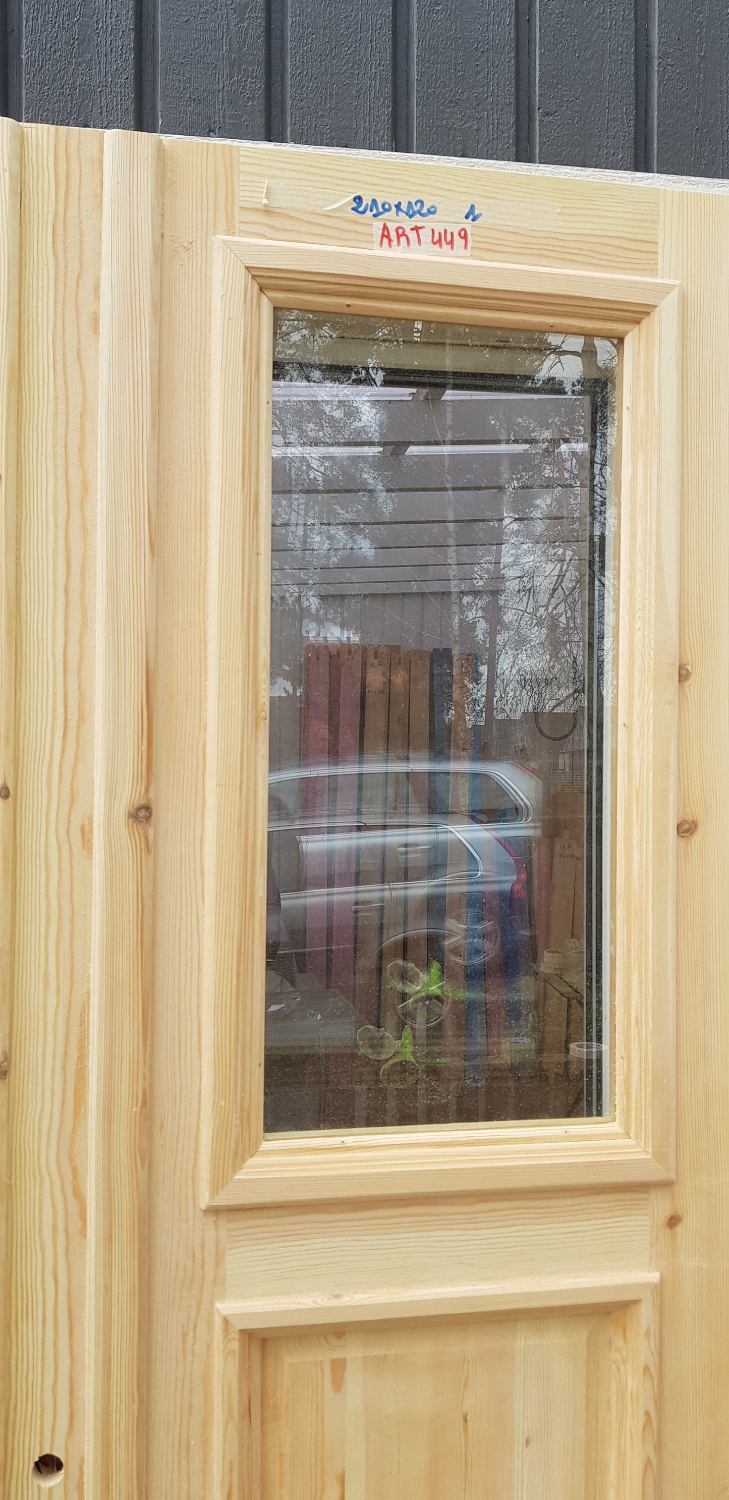 ART 449 Nytillverkad pardörr i gammal stil Mått B120 x H210 cm Öppnas utåt Handtag på höger sida Pris 15000 kr Tillkommer 1000 kr för gångjärn och låskista