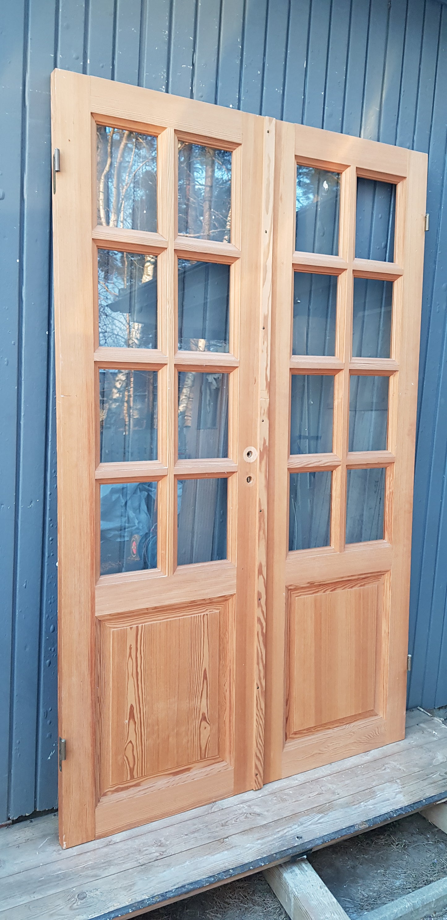 Art 855 b130 h210 d9.5 pris 9000 med karm inomhus