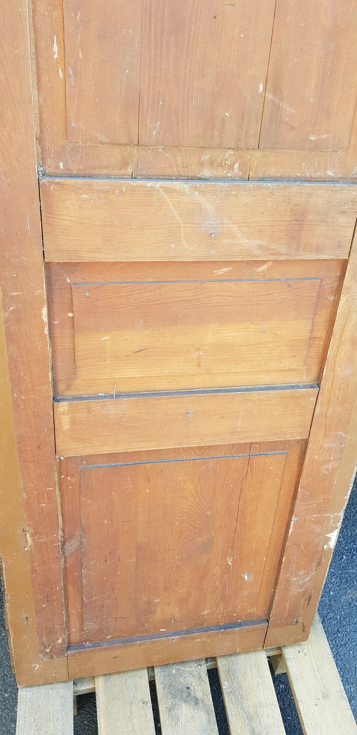 ART 586. b55 h179 d 2.5 pris 2000 höger