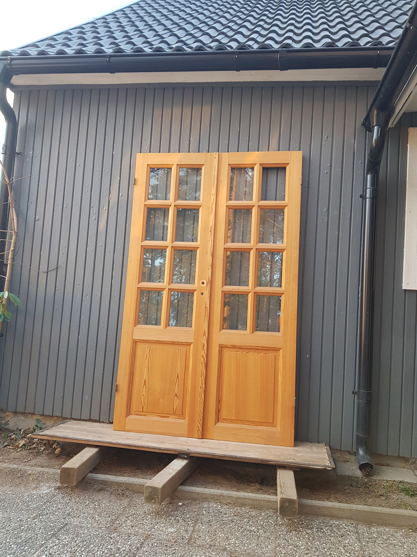 Art 855 b130 h210 d9.5 pris 9000 med karm inomhus