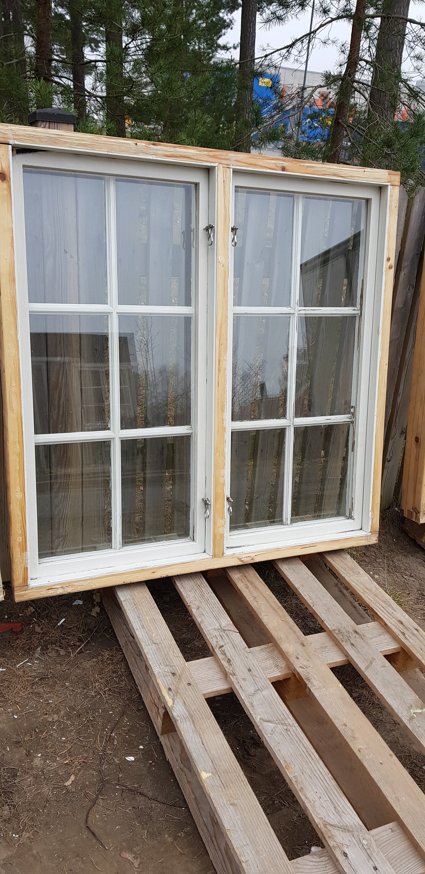 Art 02D 4st B118.5 H118.5 D10.5 kopplade med äkta spröjs 4000 kr per st.
