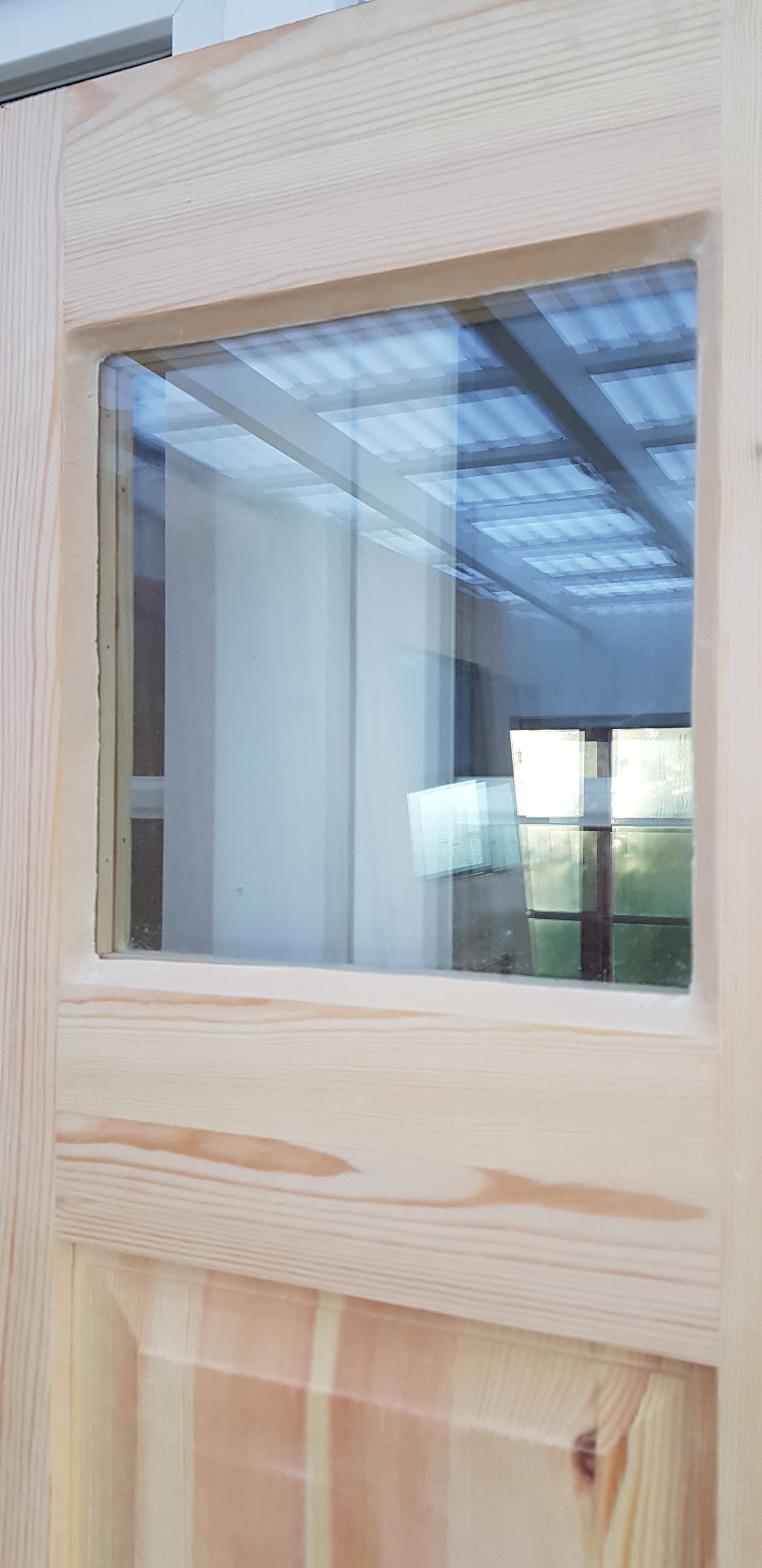 ART 716 Nytillverkad pardörr i gammal stil Mått B130 x H210 cm Öppnas utåt Handtag på höger sida Pris 15000 kr Tillkommer 1000 kr för gångjärn och låskista