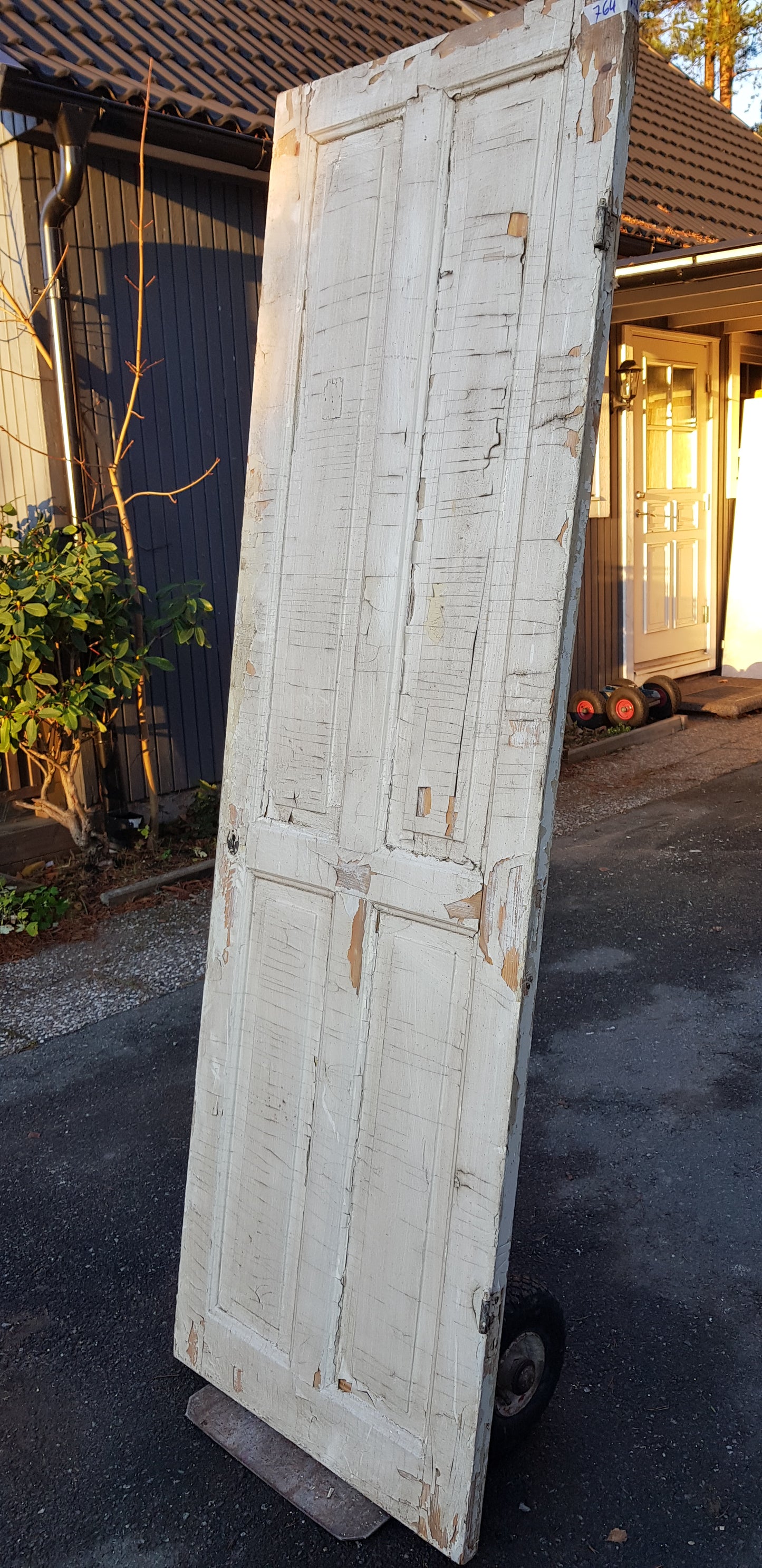 ART 764 B 63 H 198 D 3.5 PRIS 2500 KR HÖGER