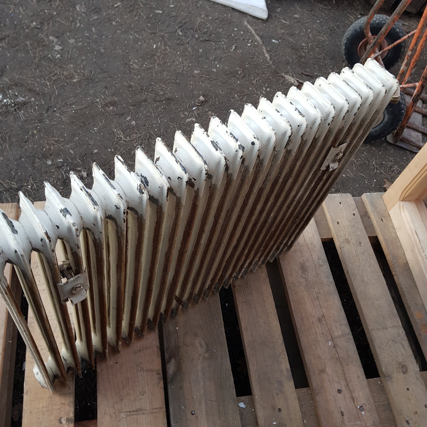 Art 11A b70 h60 d7.5 pris 1750 kr