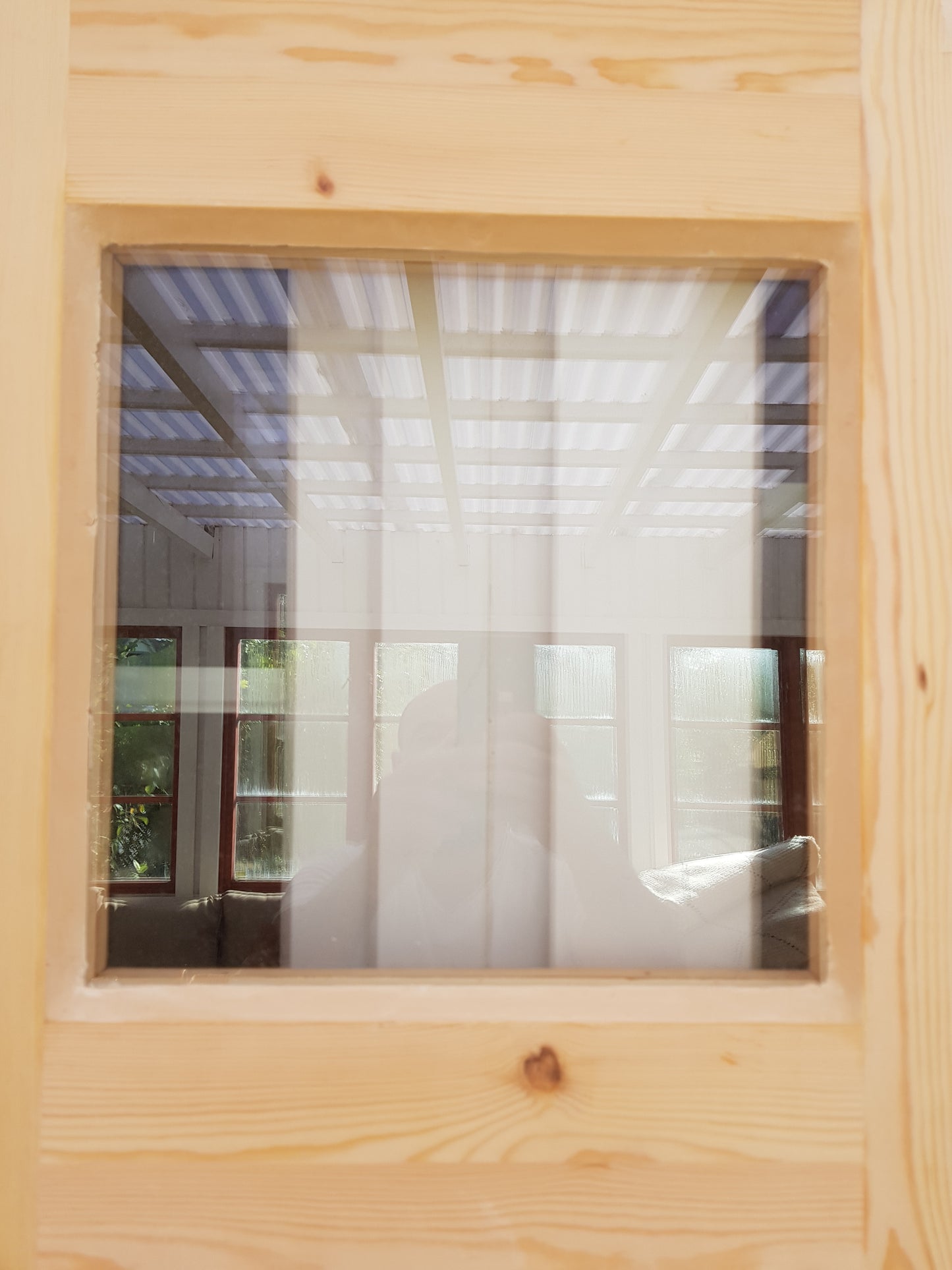 ART 715 Nytillverkad pardörr i gammal stil Mått B140 x H210 cm Öppnas utåt Handtag på höger sida Pris 15000 kr Tillkommer 1000 kr för gångjärn och låskista