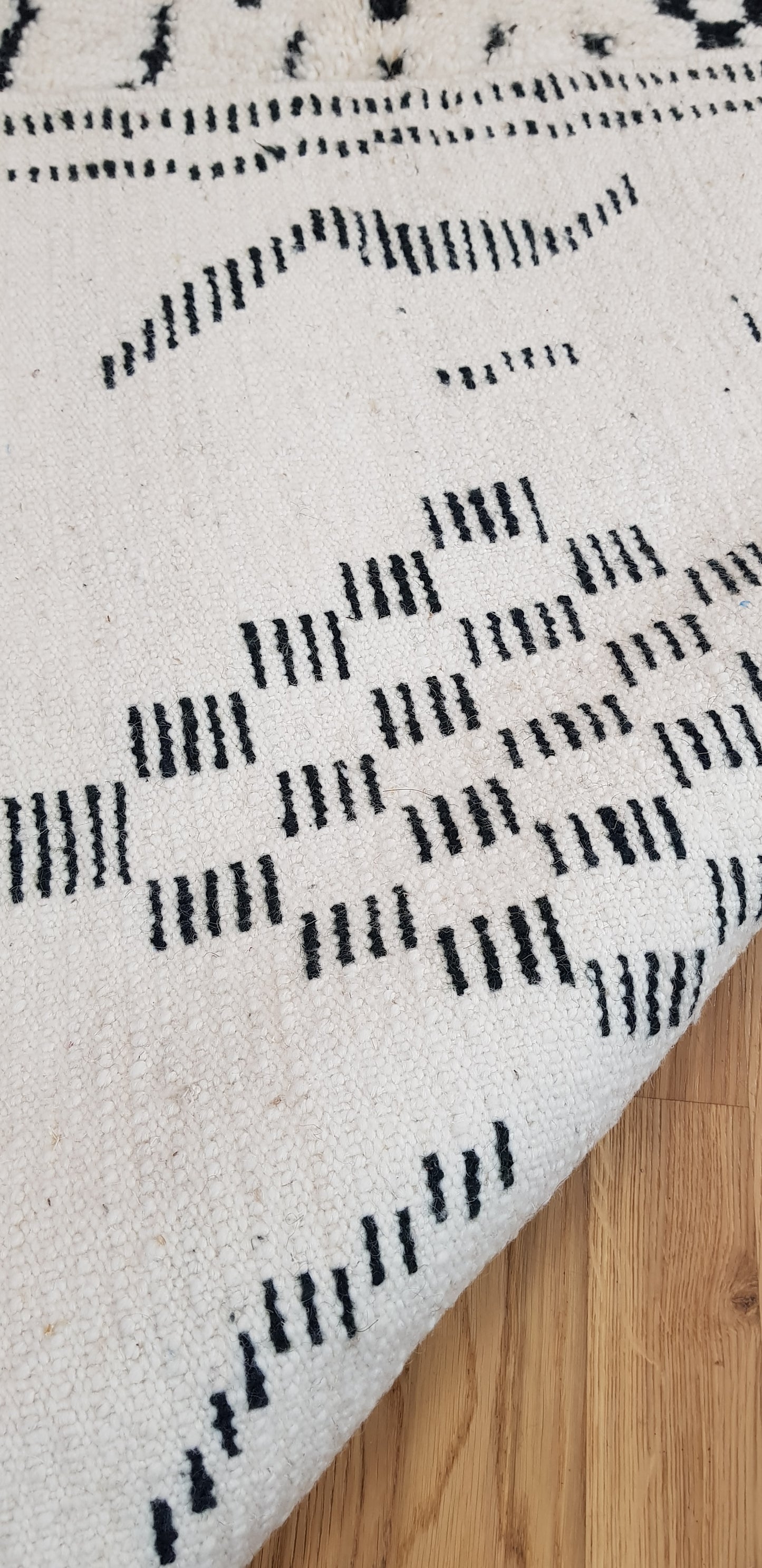 ARTIKELNUMMER 408 Helt ny handknuten Beni ourain ull Matta. 