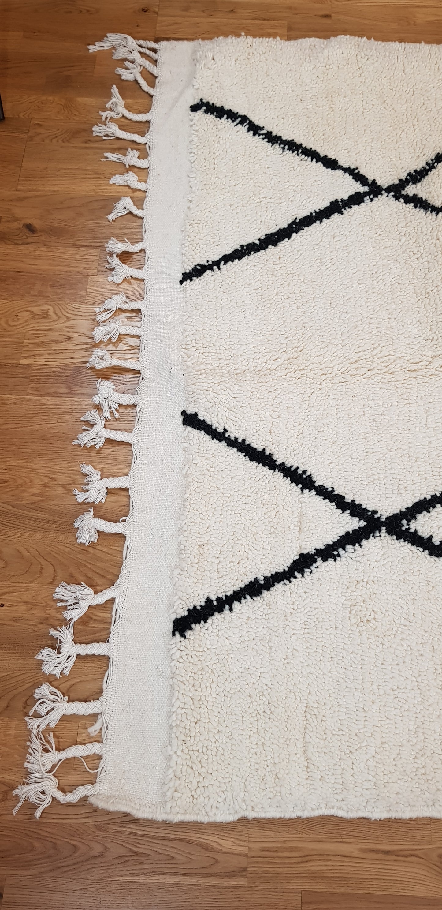 ARTIKELNUMMER 402 Helt ny handknuten Beni ourain ull Matta. 