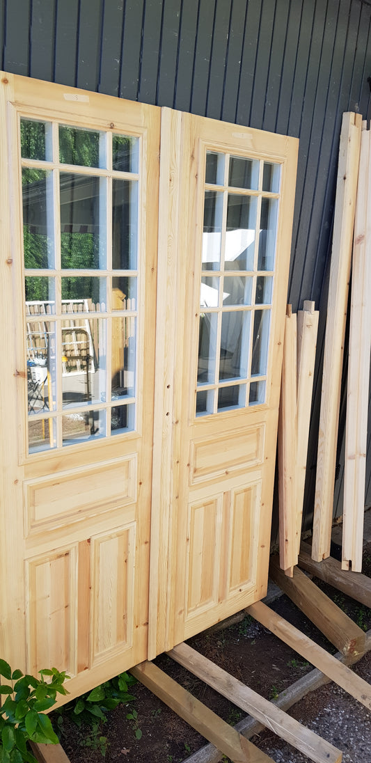 Art 33Q Ny pardörr i gammal stil med dubbelt glas inklusive karm B140 cm H210 cm pris: 17000 kr