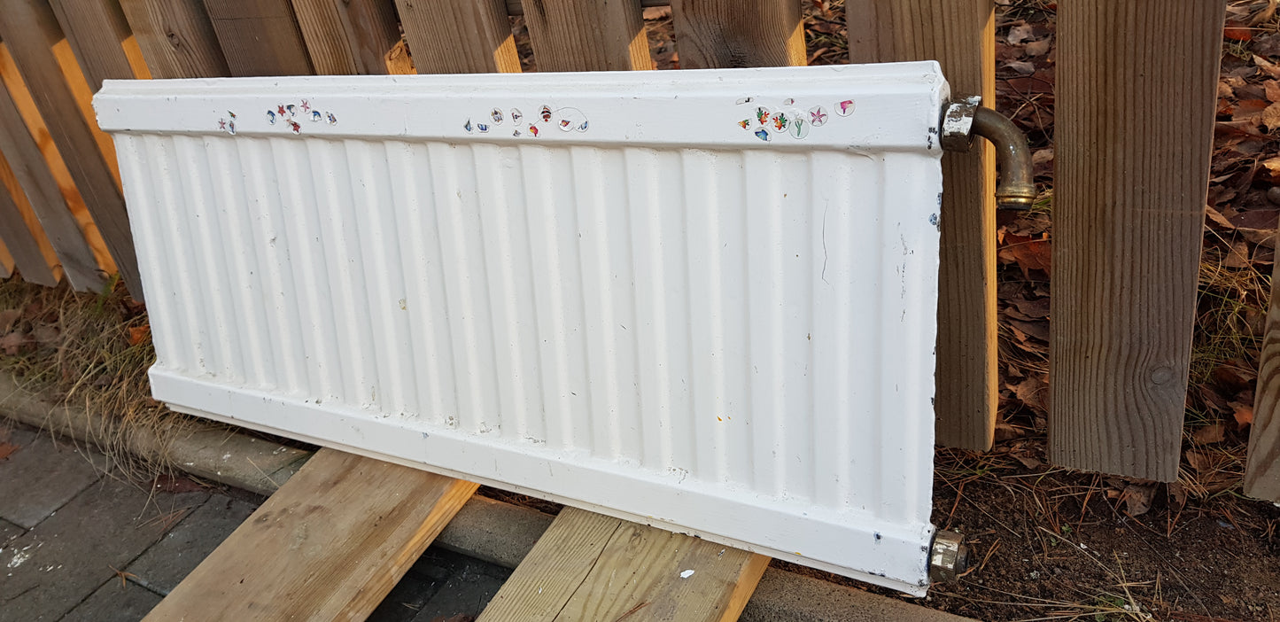 ARTIKELNUMMER 318 Äldre vattenburet Element Mått: Bredd 75 cm Höjd 30 cm tjocklek 3 cm Pris: 600 kr