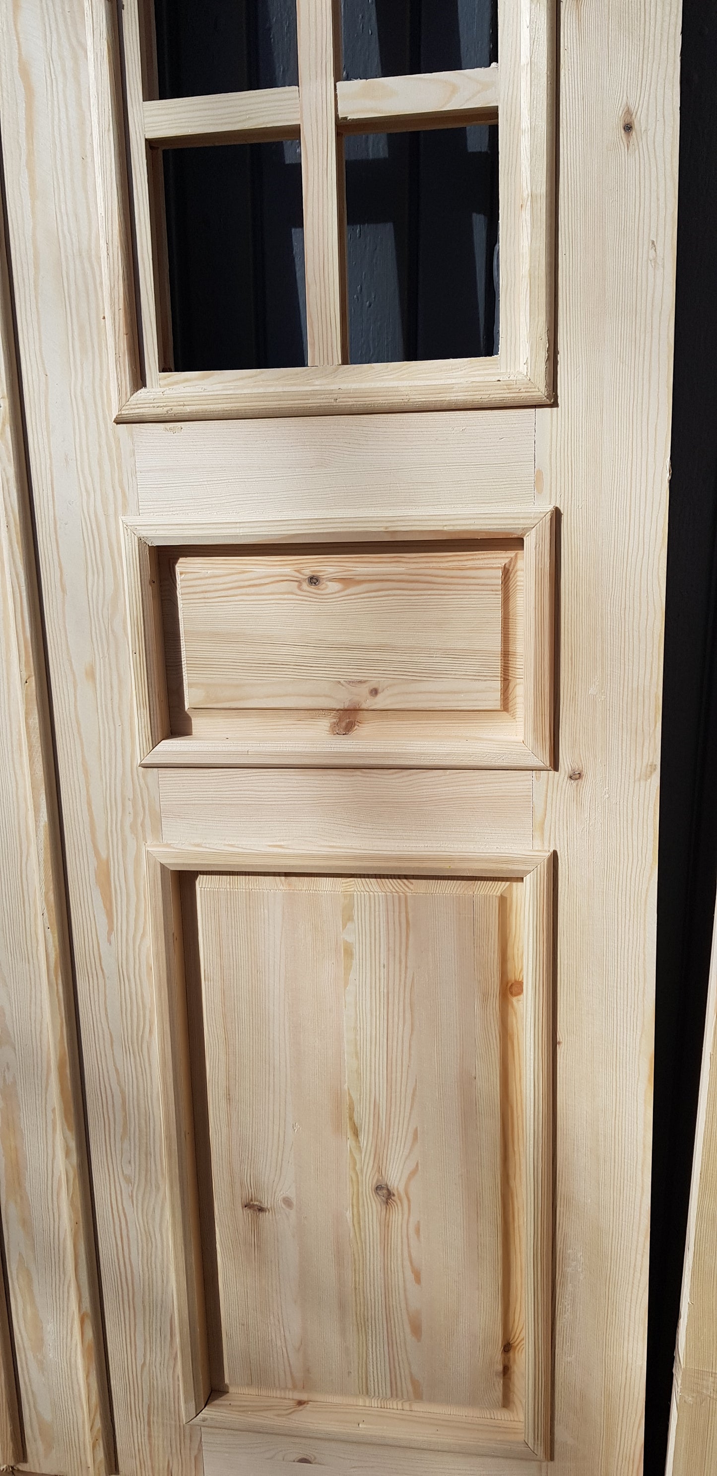 ART 120 A och B Nytillverkad pardörr i gammal stil Mått B140 x H210 cm Öppnas utåt Handtag på höger sida Pris 15000 kr Tillkommer 1000 kr för gångjärn och låskista