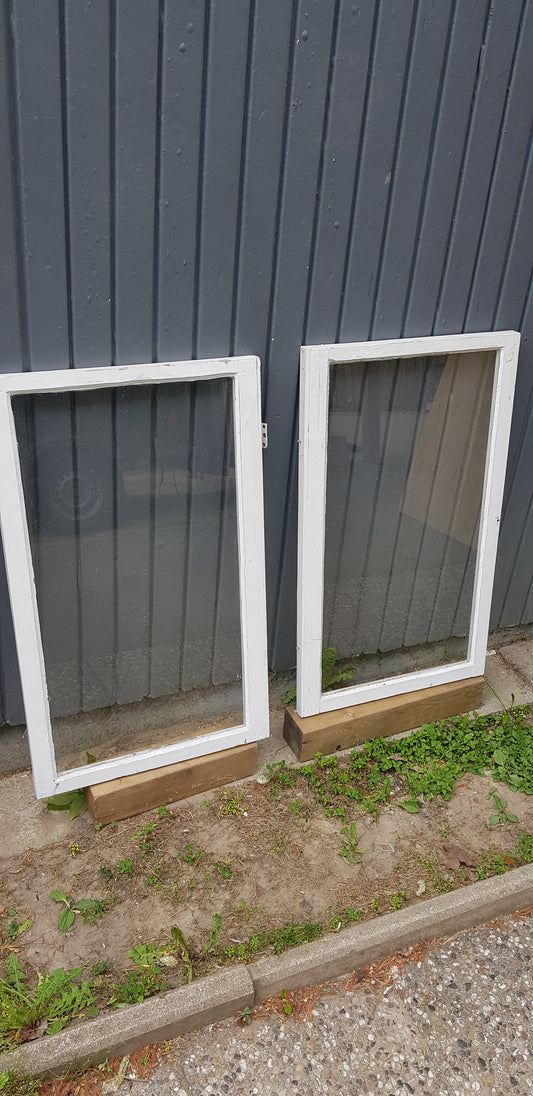 ARTIKELNUMMER 115 2st g fönster b50 h 83 pris 400kr st 