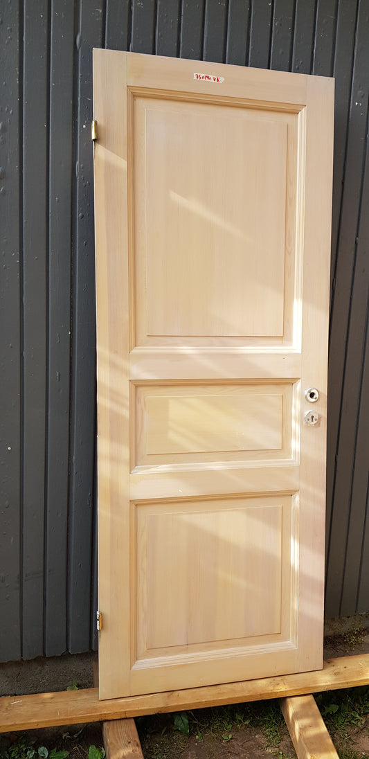 ARTIKELNUMMER 232 1st. b75. h194. vänster. utåt. 1500 kr utan karm