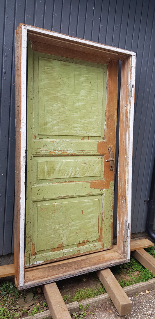 ARTIKELNUMMER 220 b103.5 h193 d14,b 95 h185. höger Pris: 4000kr